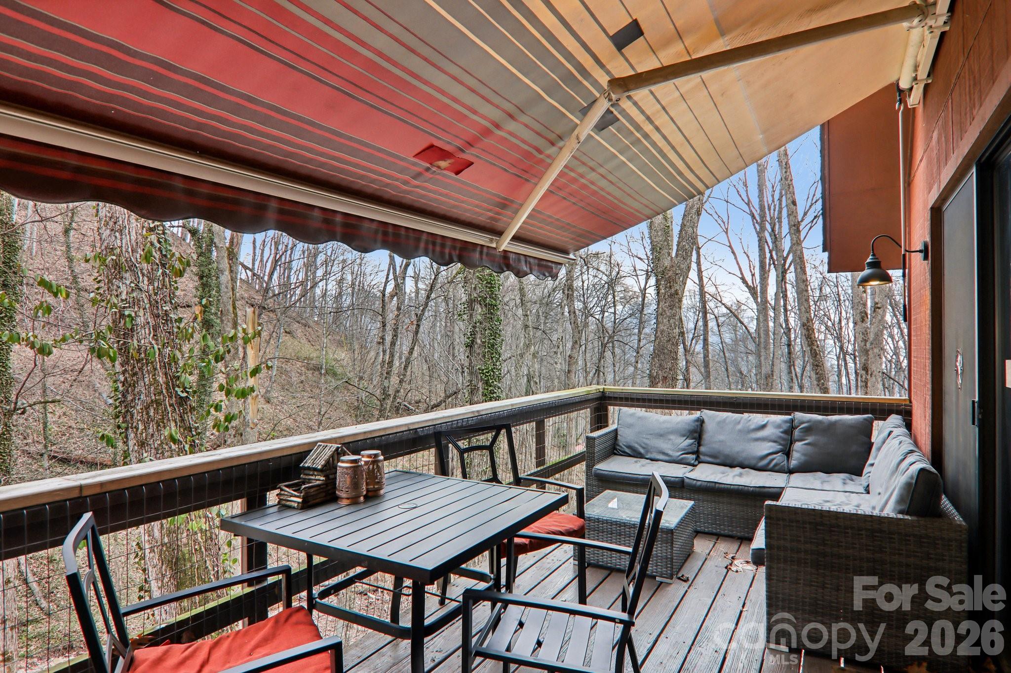 33 Fernbrook Road — Maggie Valley