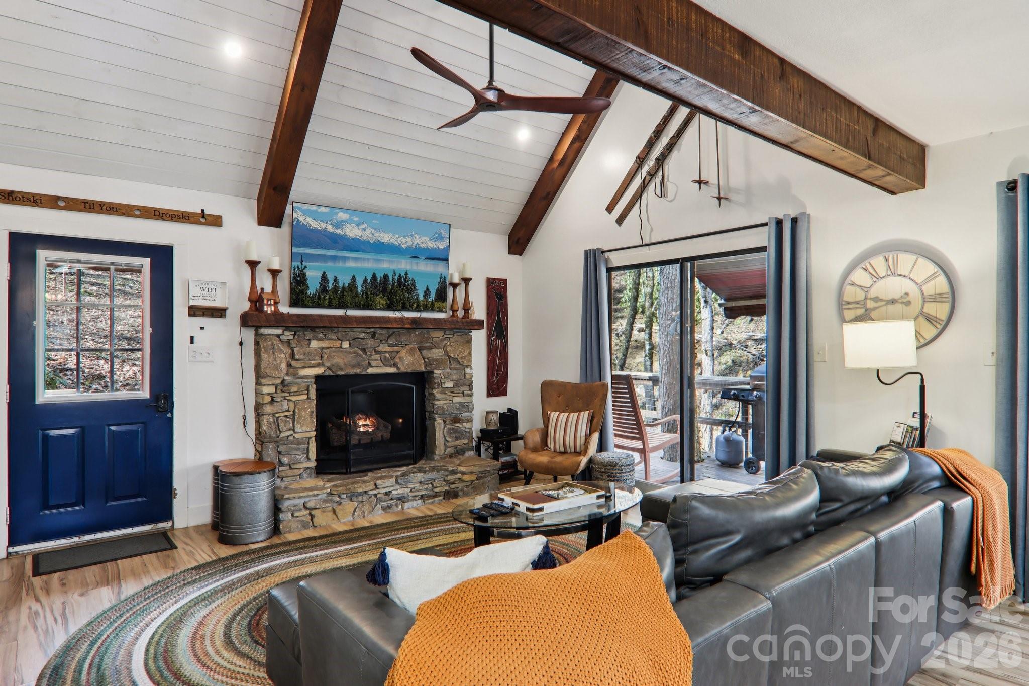 33 Fernbrook Road — Maggie Valley