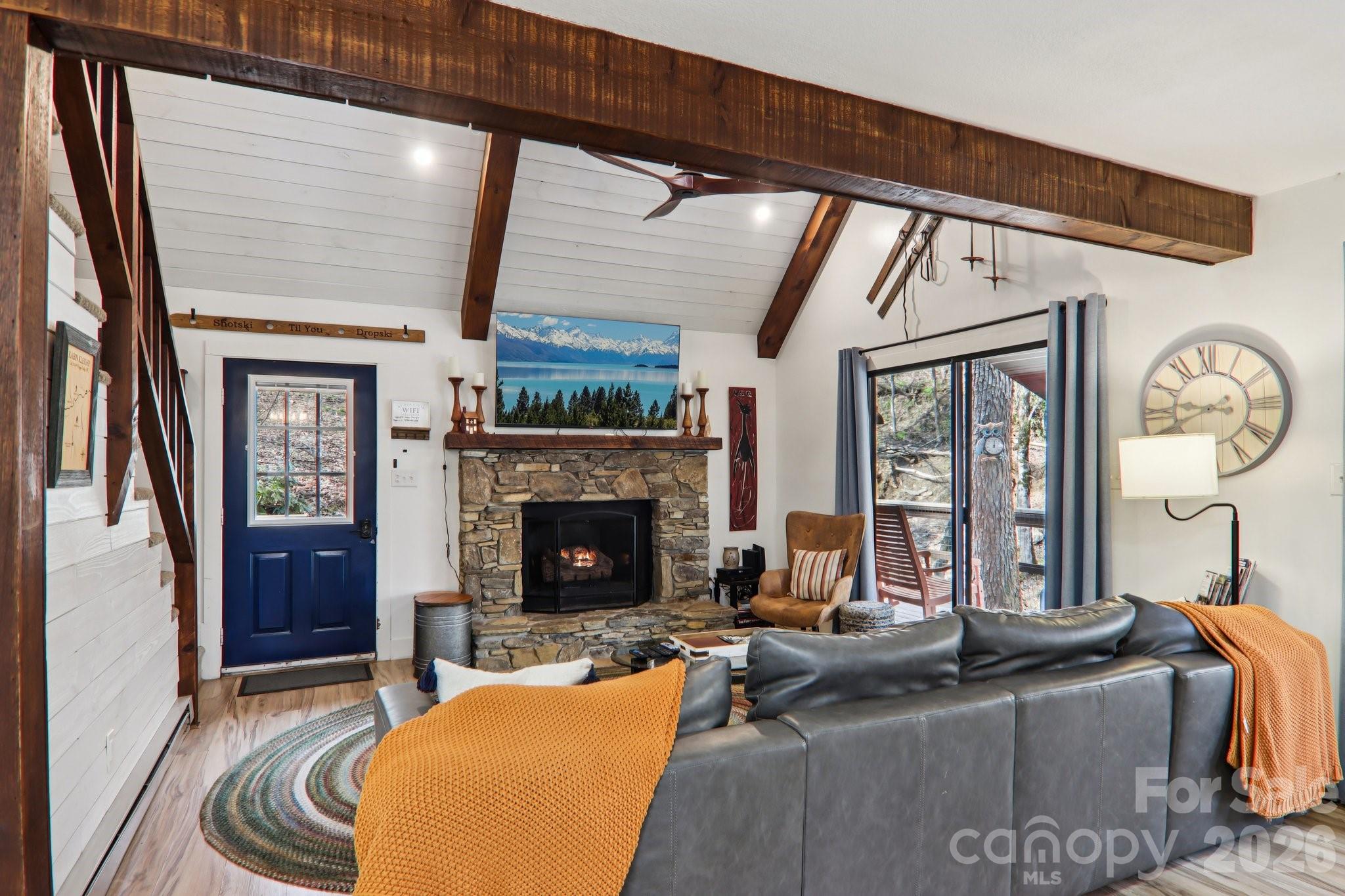 33 Fernbrook Road — Maggie Valley