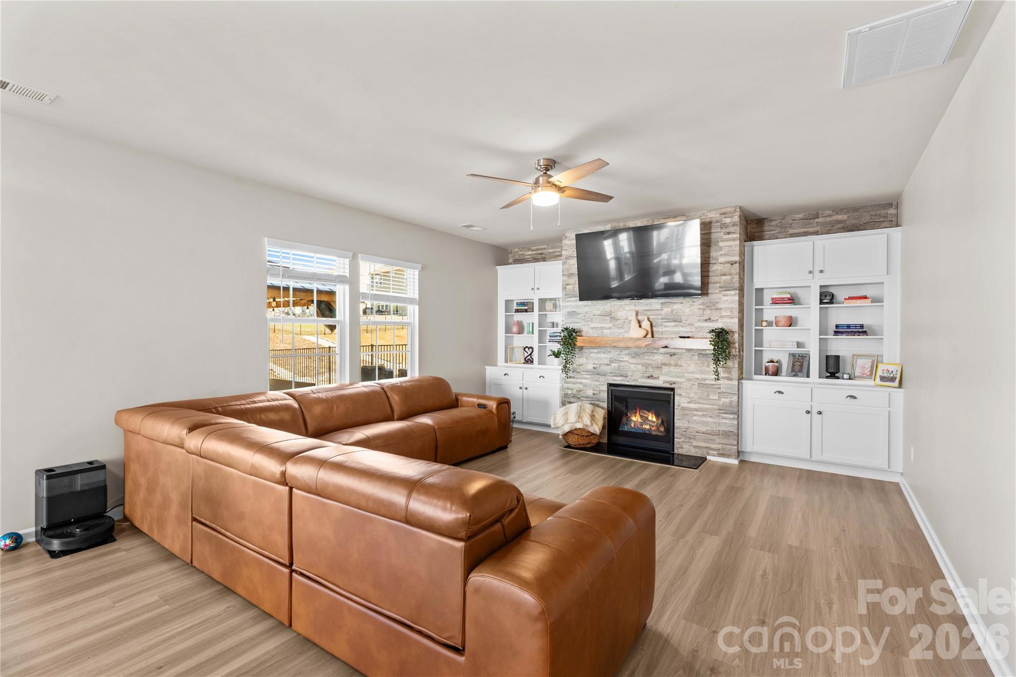 115 Outrigger Landing — Troutman