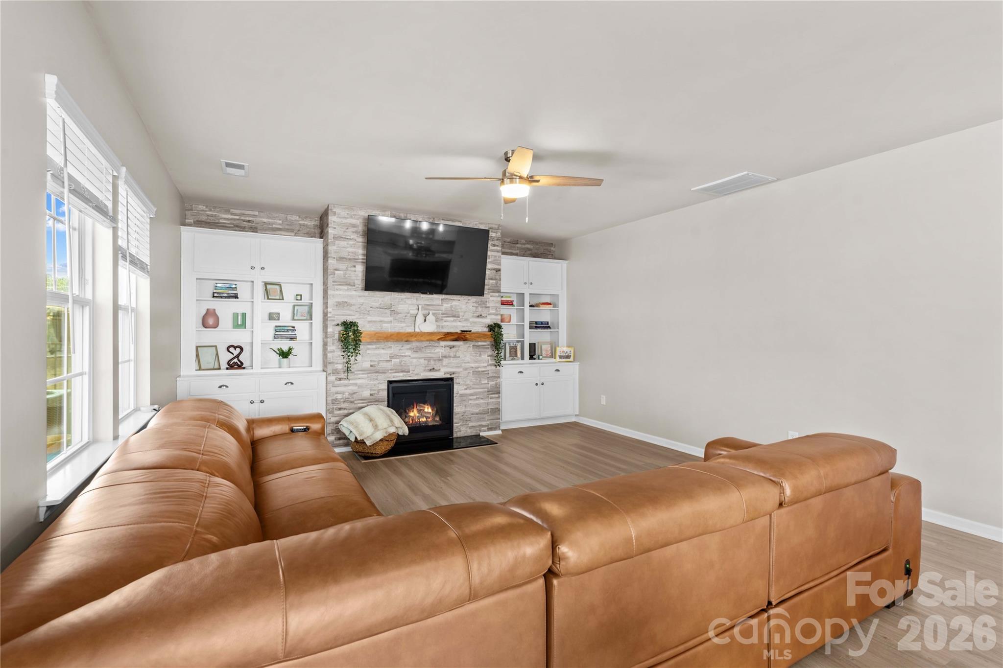 115 Outrigger Landing — Troutman