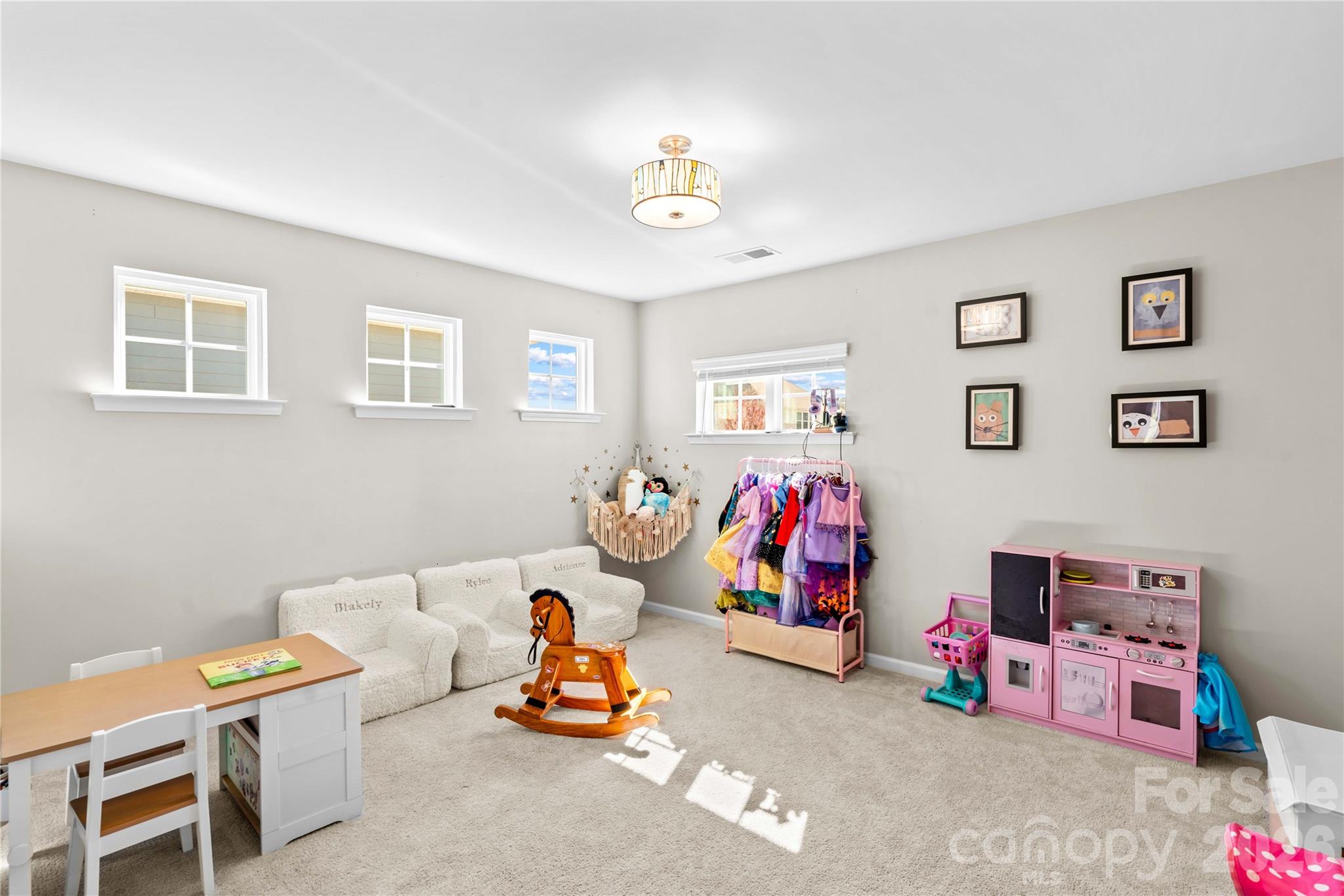 115 Outrigger Landing — Troutman