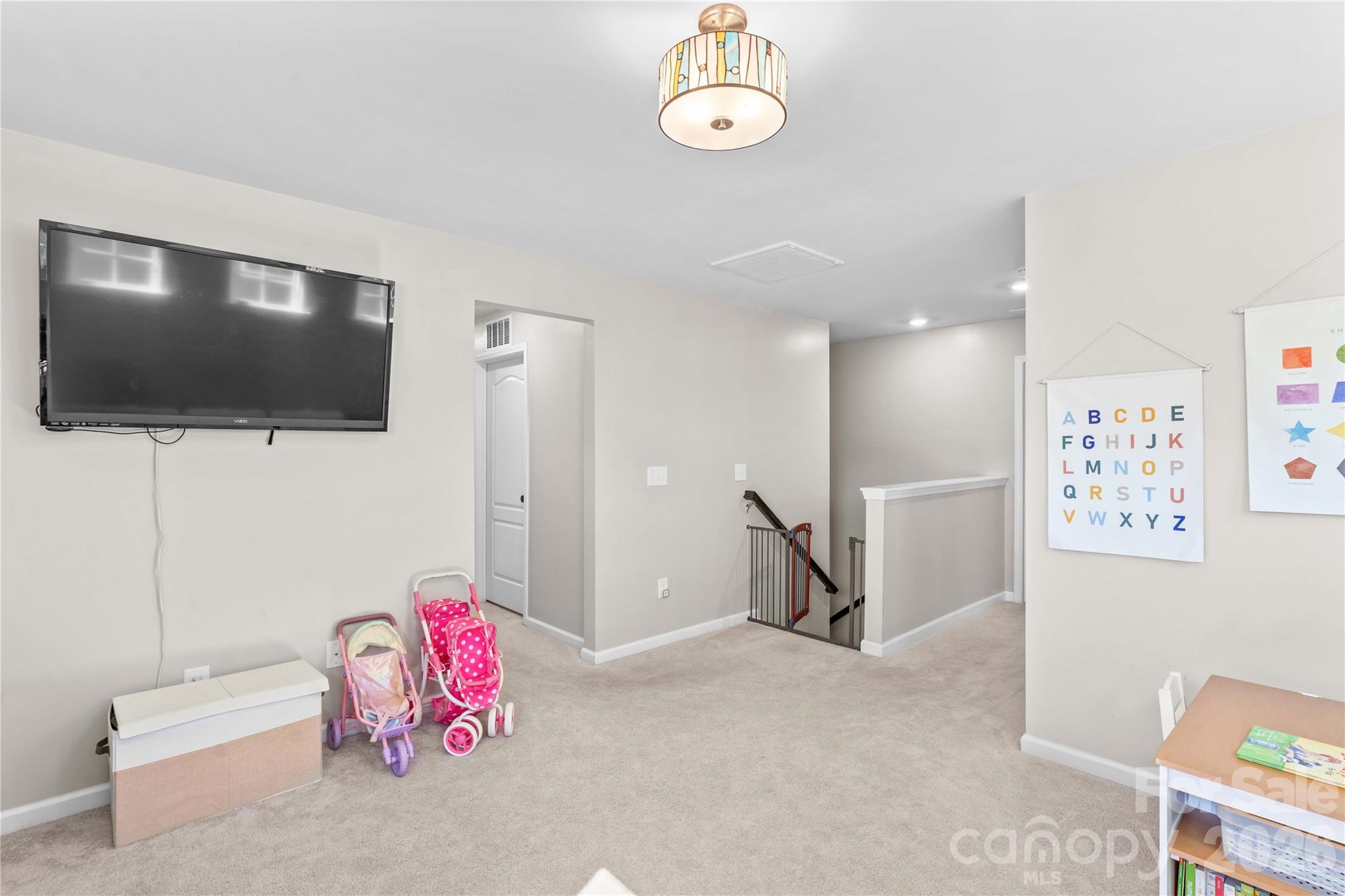 115 Outrigger Landing — Troutman