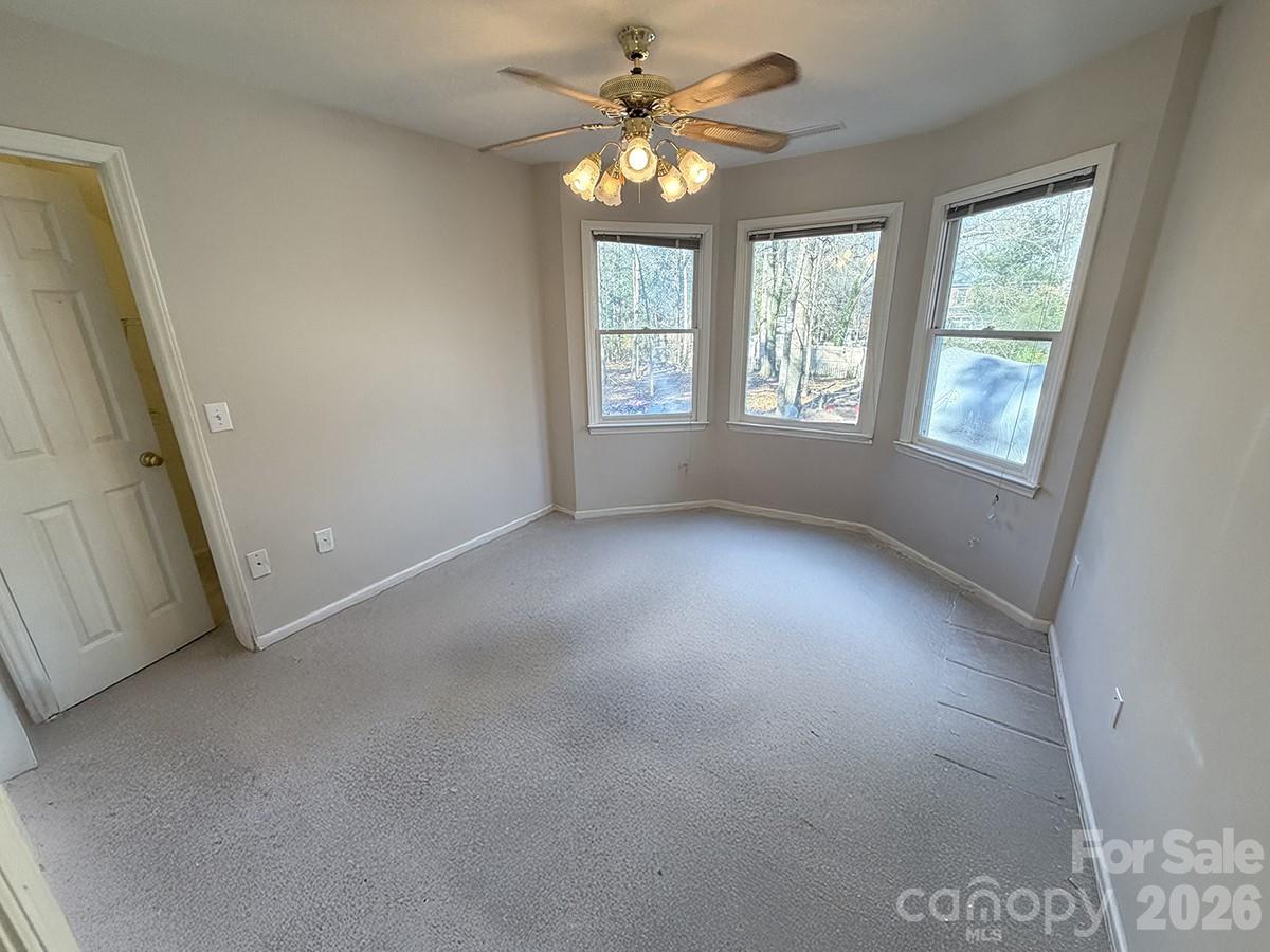 719 Victorian Lane — Monroe