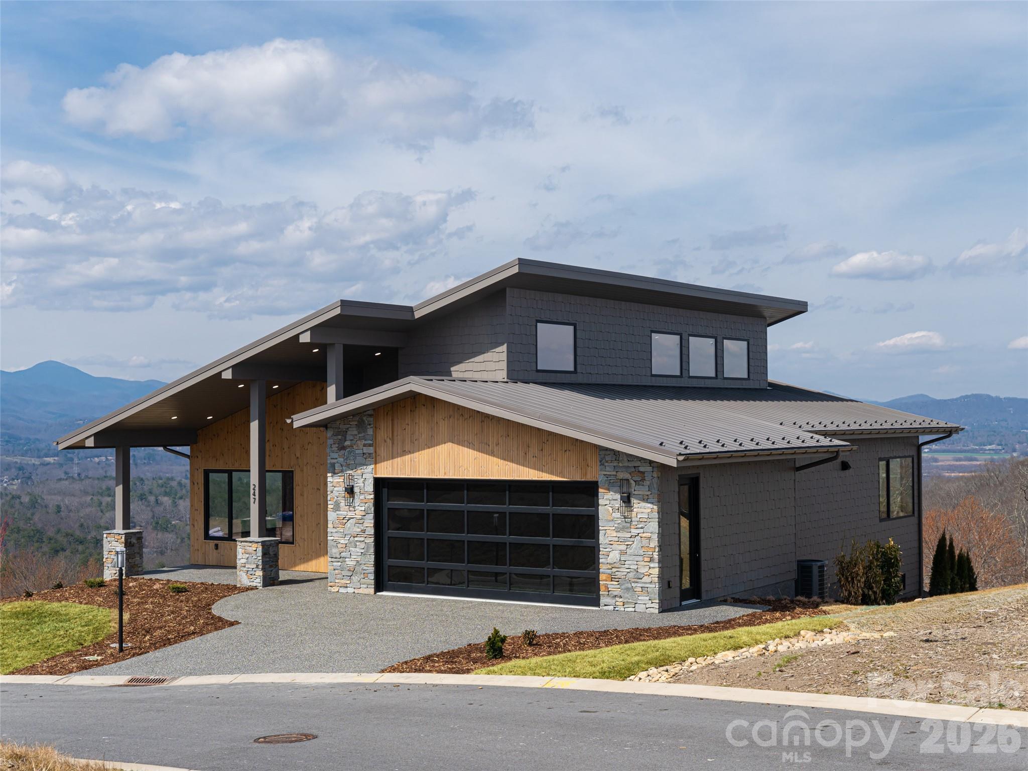 247 Coachman Drive — Hendersonville