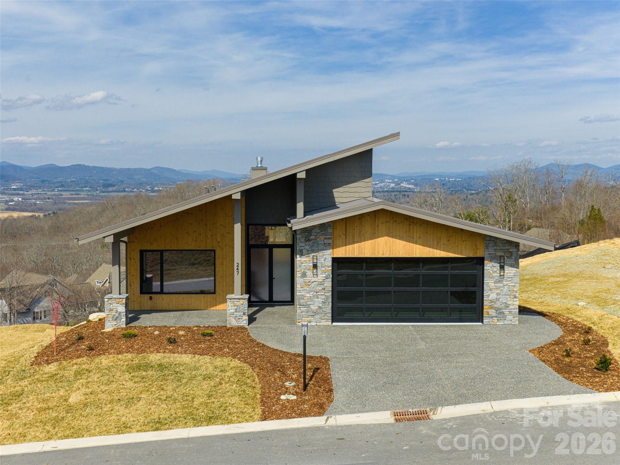 247 Coachman Drive — Hendersonville