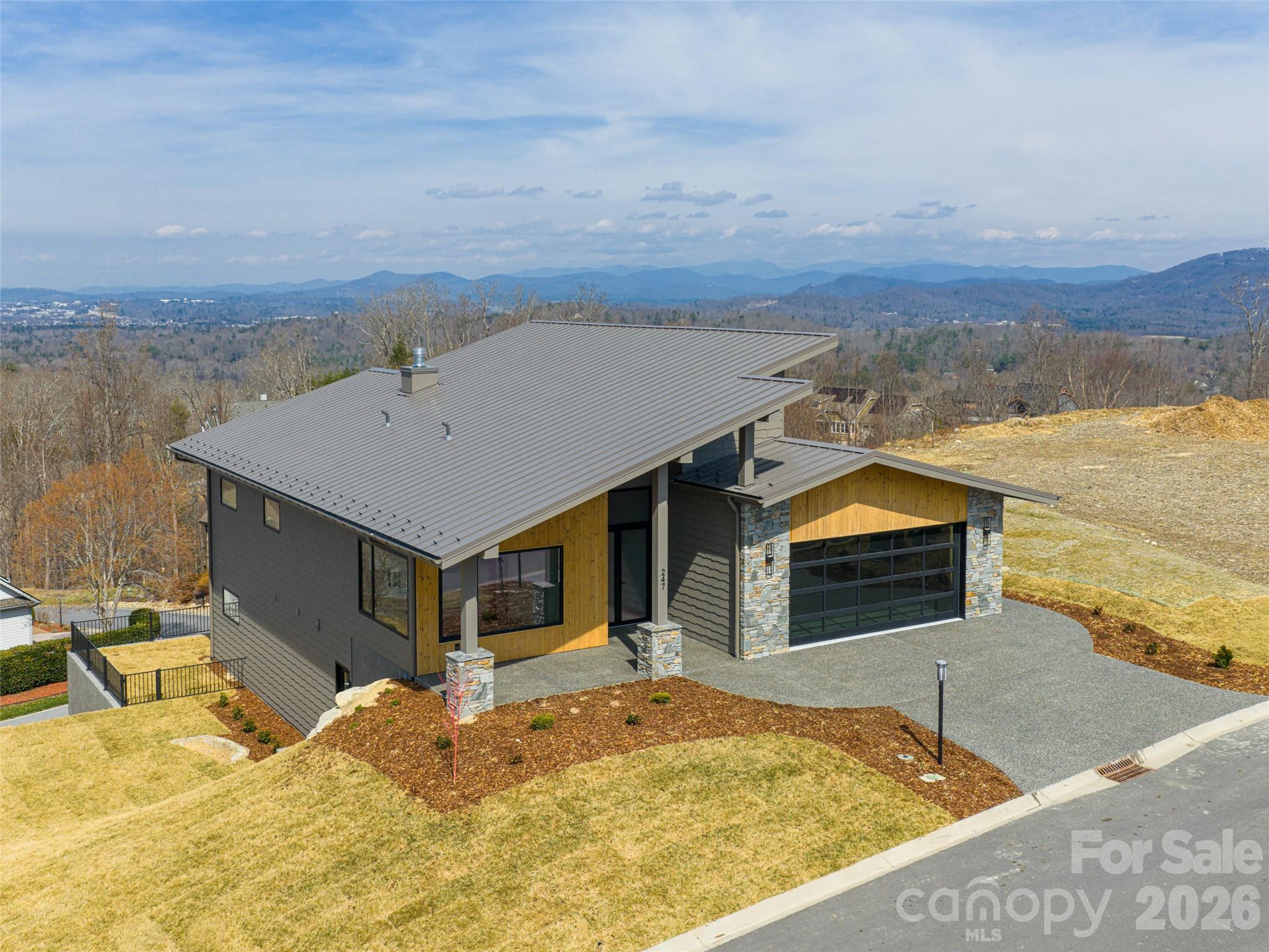 247 Coachman Drive — Hendersonville