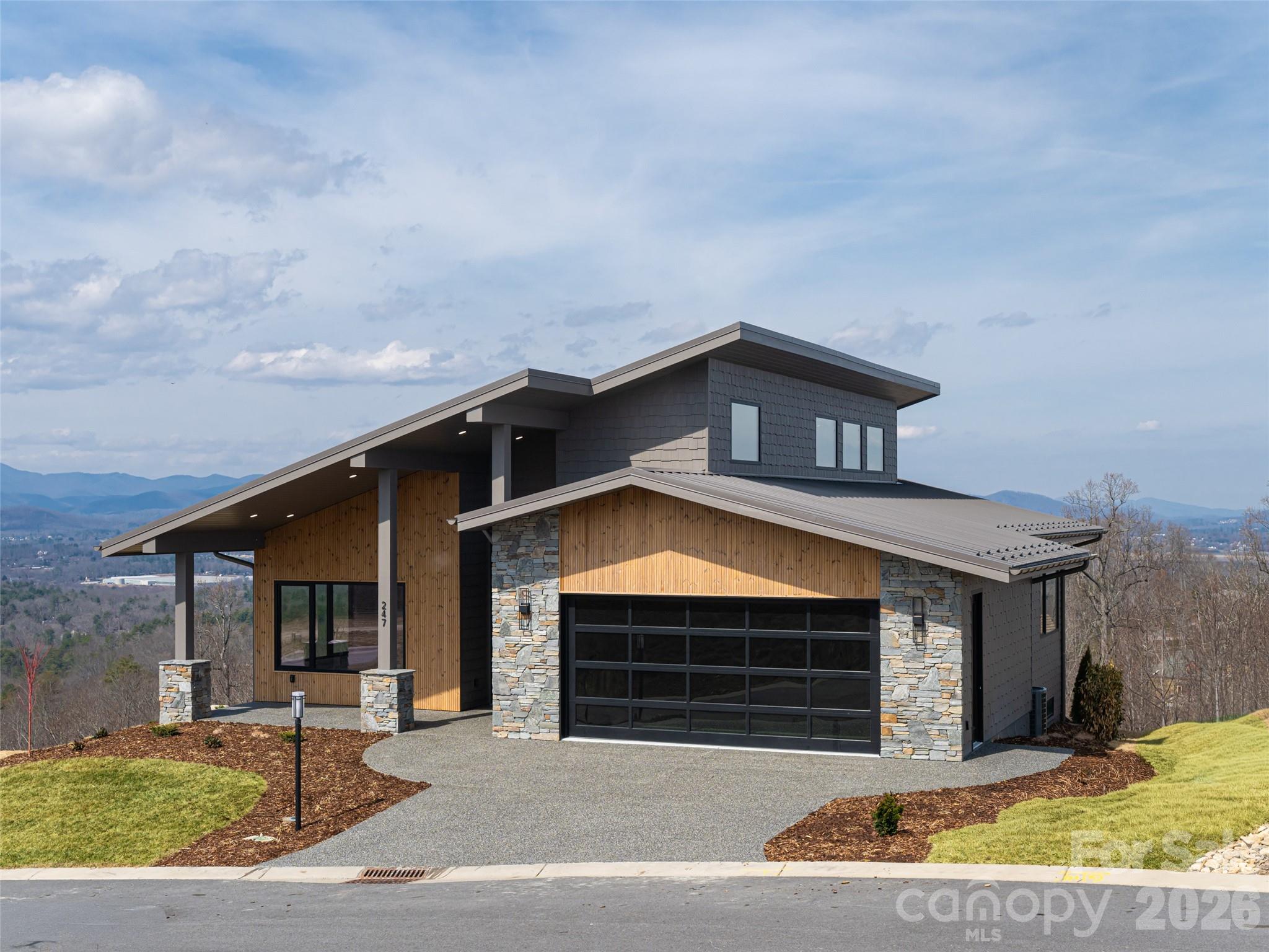 247 Coachman Drive — Hendersonville