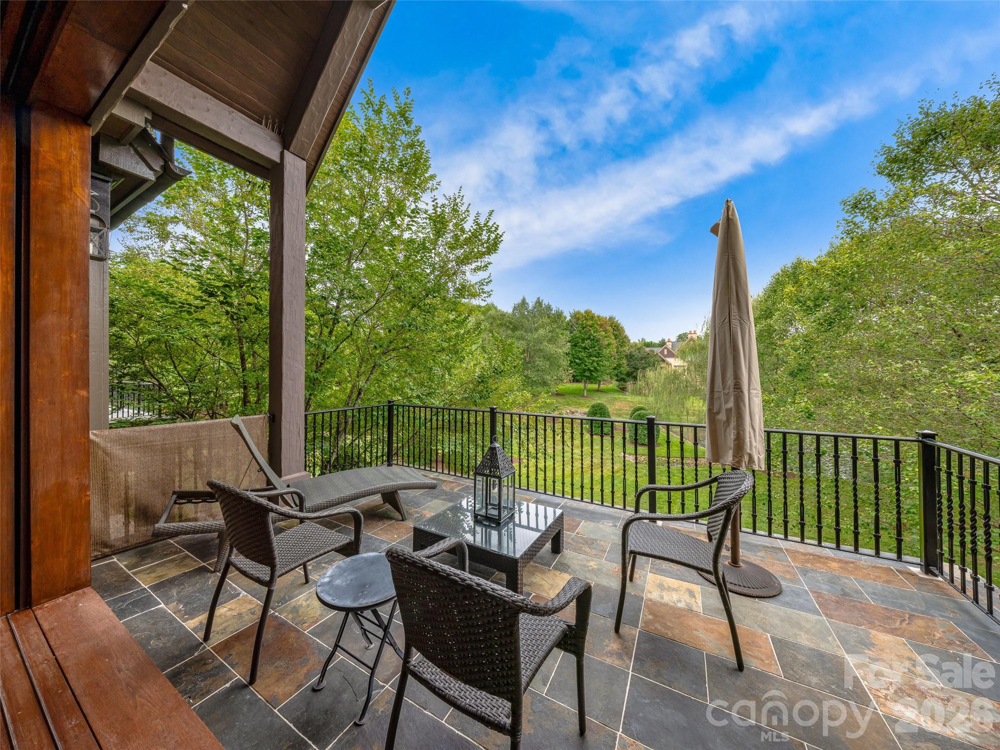 22 Foxbridge Way — Arden