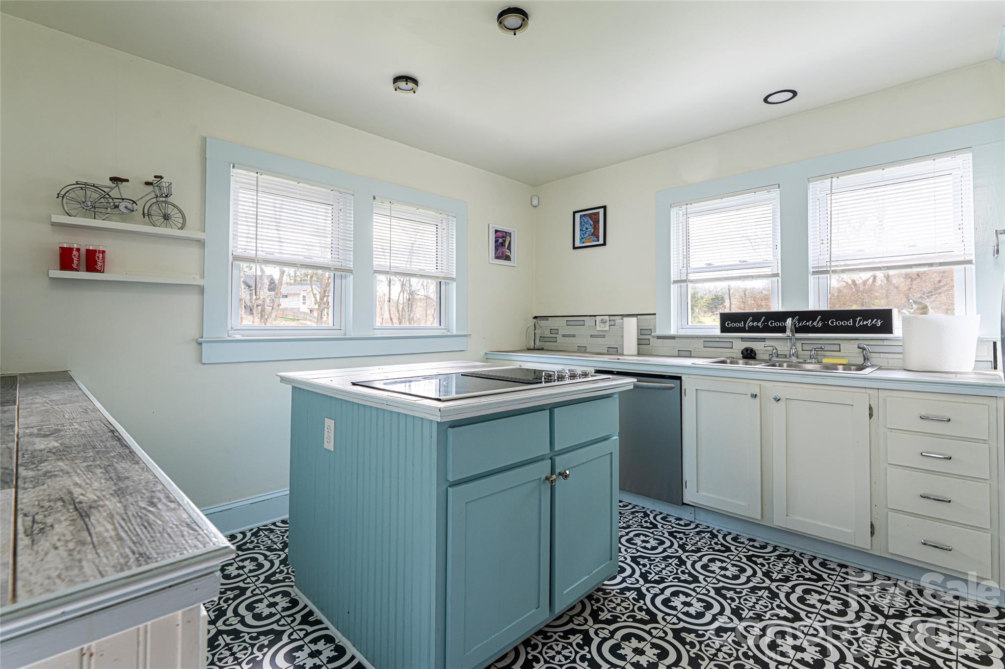 994 Riceville Road — Asheville
