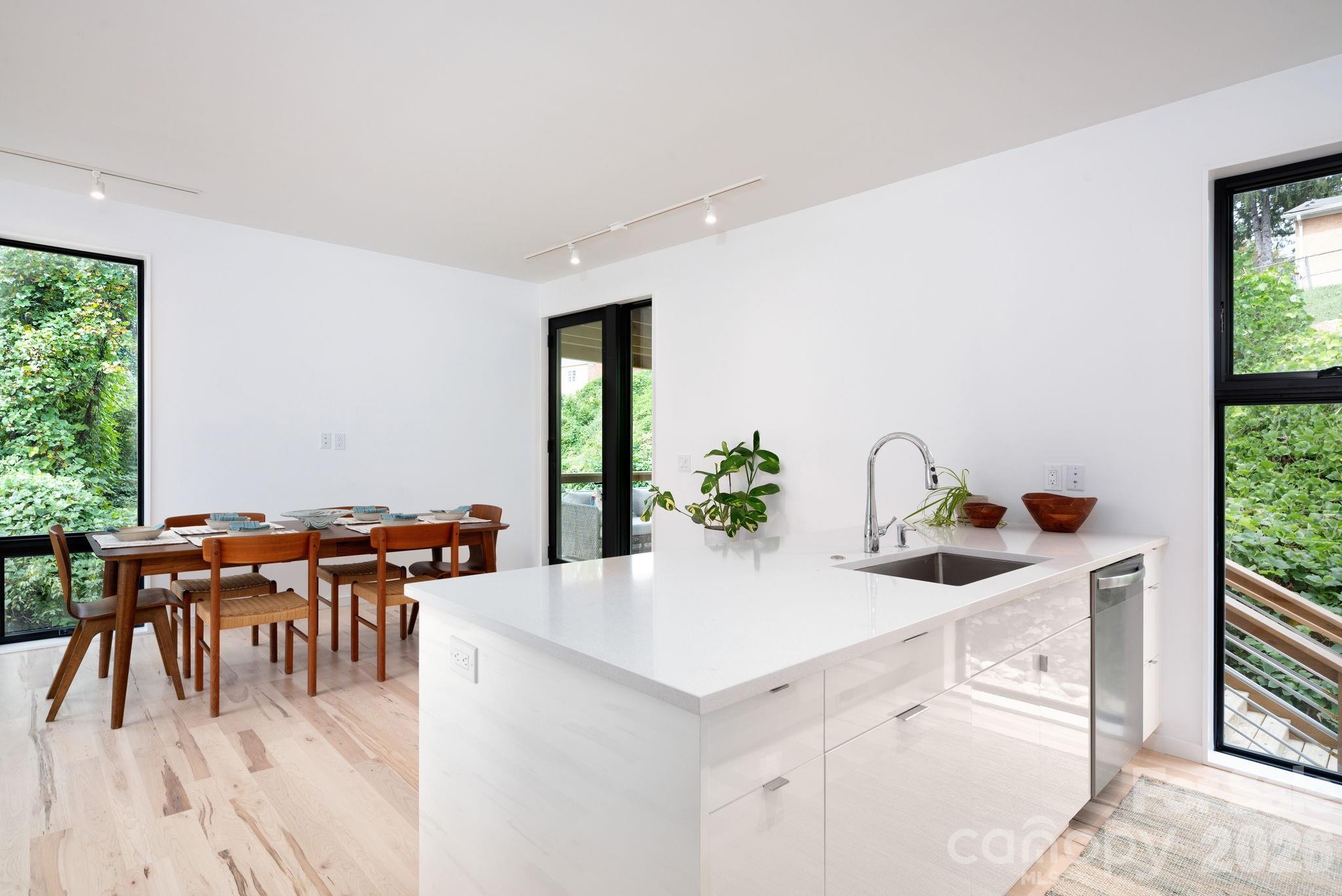 7 Haith Drive — Asheville