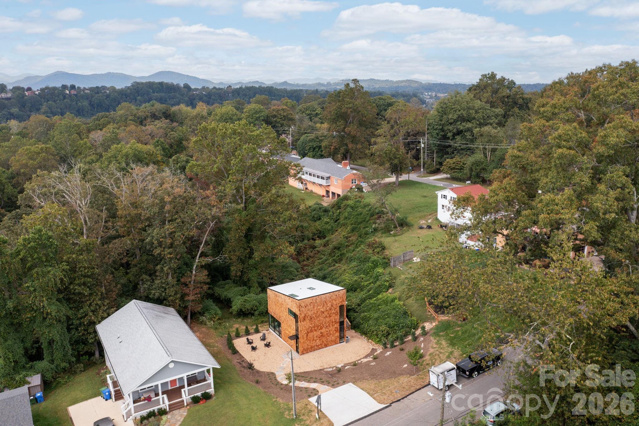 7 Haith Drive — Asheville