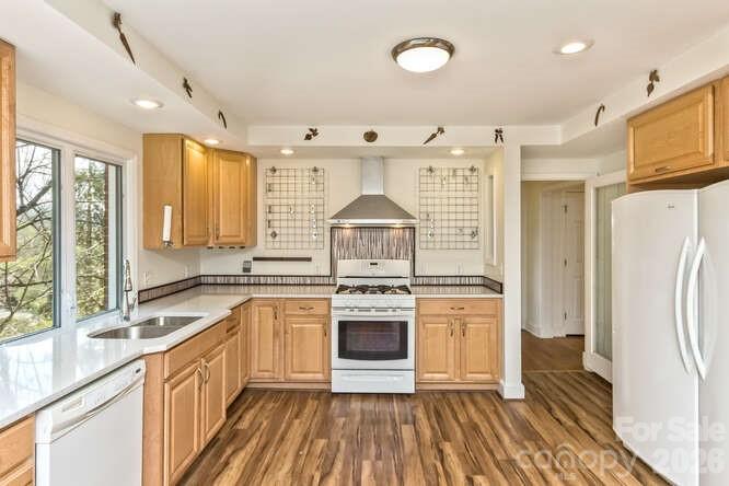 179 Marlborough Road — Asheville