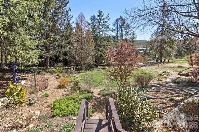 179 Marlborough Road — Asheville