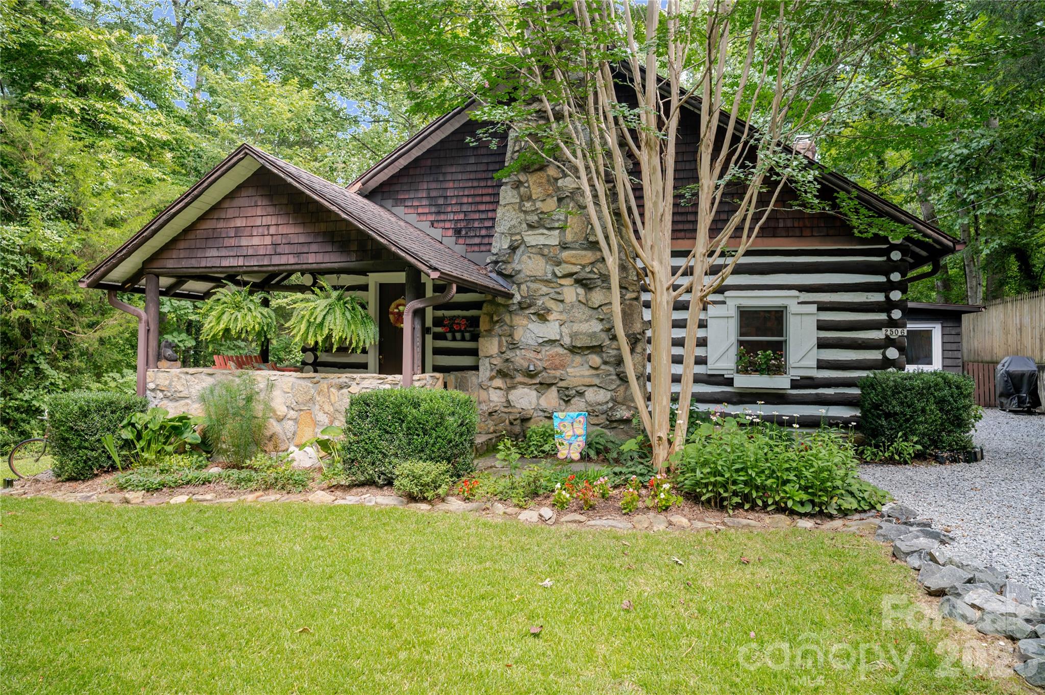 2506 Anders Drive — Hendersonville