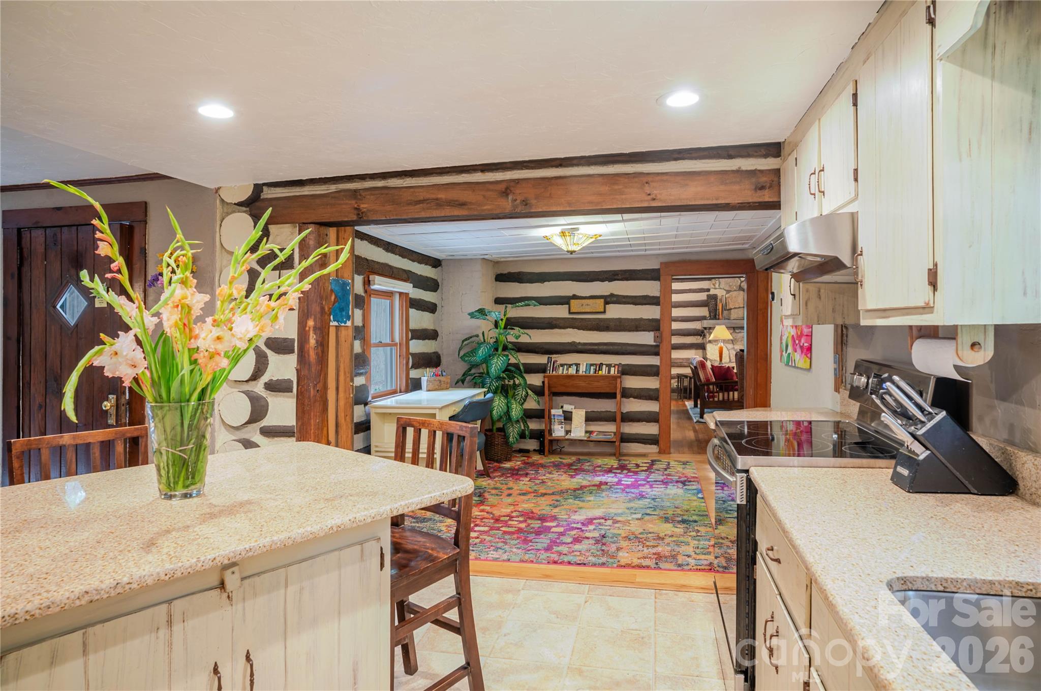 2506 Anders Drive — Hendersonville