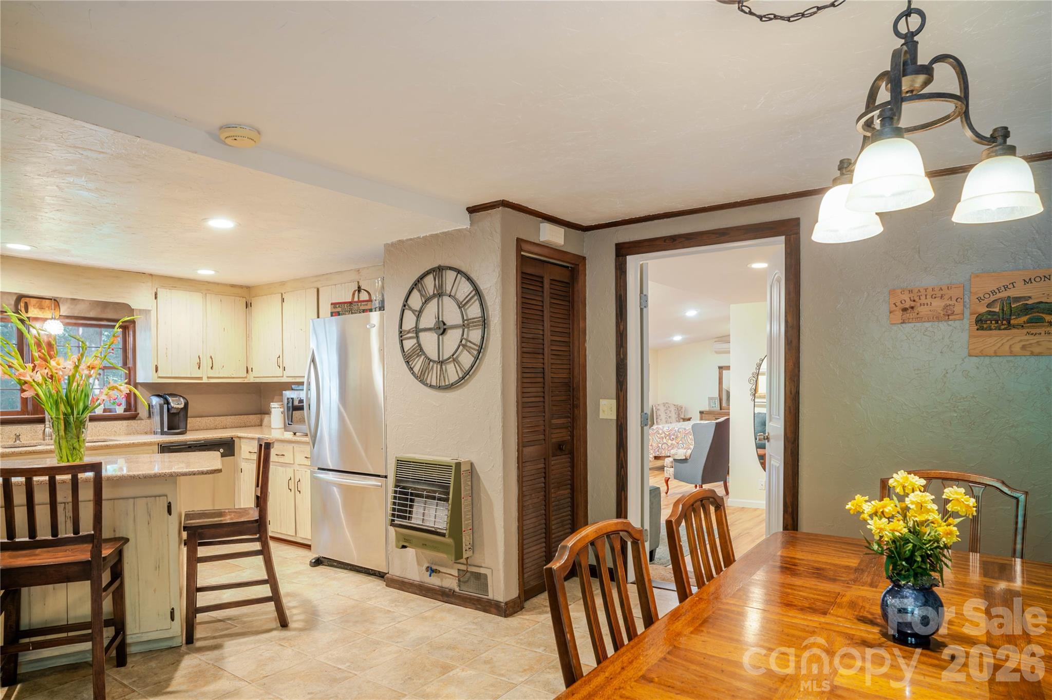2506 Anders Drive — Hendersonville