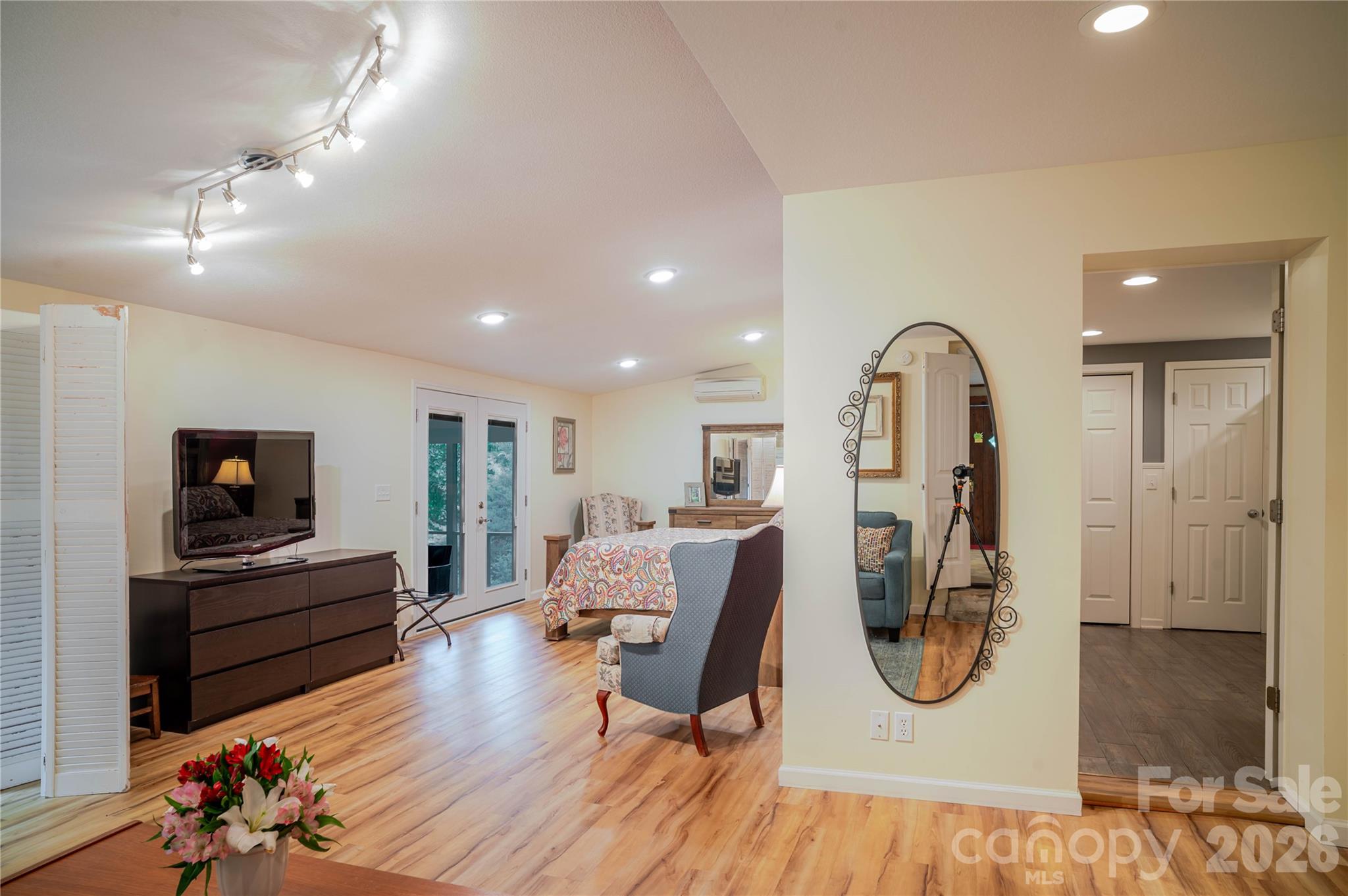 2506 Anders Drive — Hendersonville