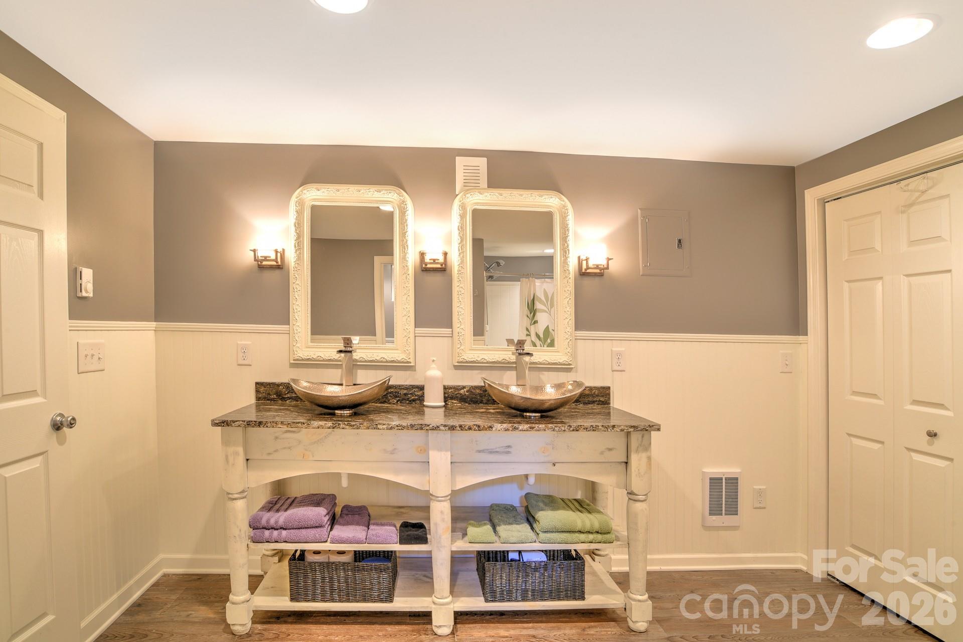 2506 Anders Drive — Hendersonville