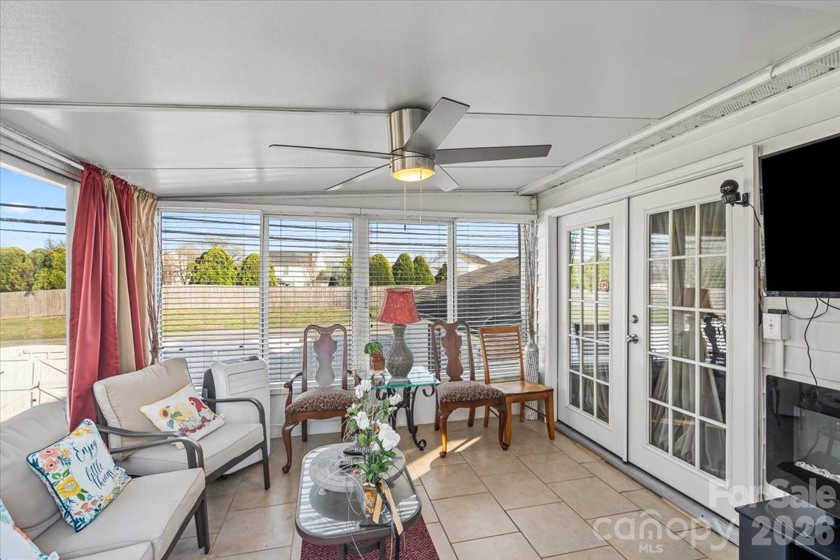 10931 Magenta Lane — Charlotte