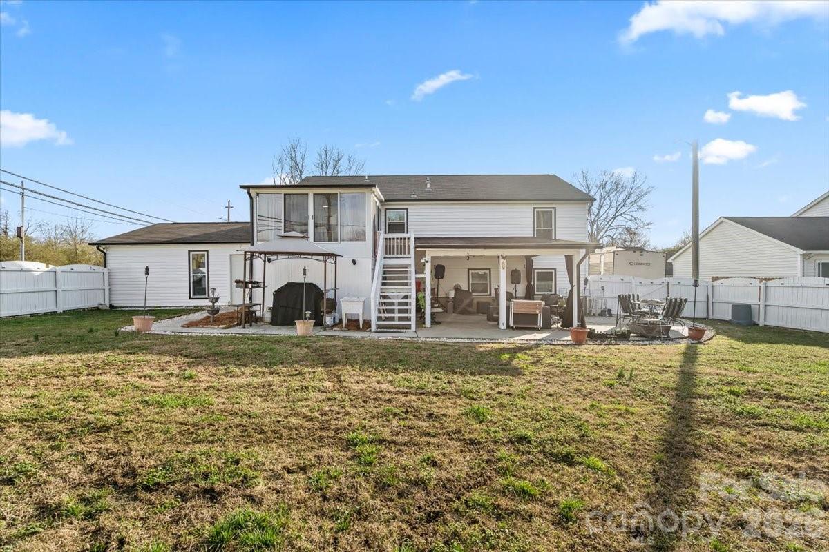 10931 Magenta Lane — Charlotte