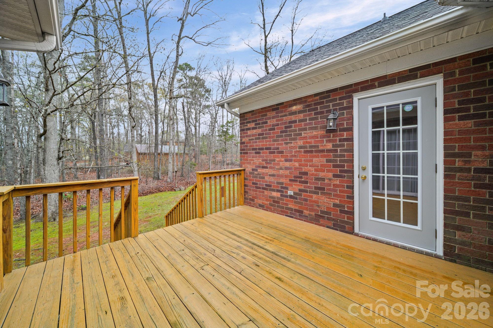 410 W Elm Street — Wingate