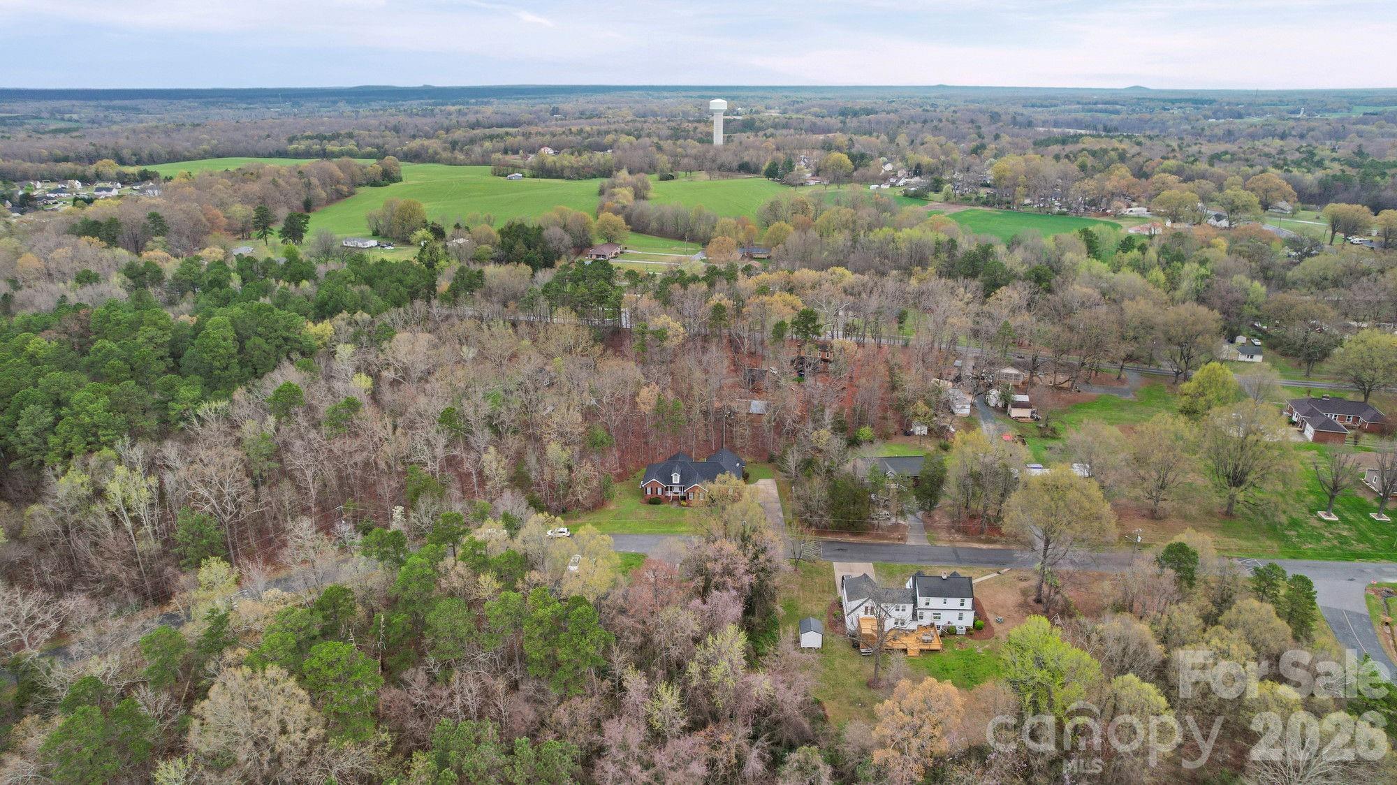 410 W Elm Street — Wingate