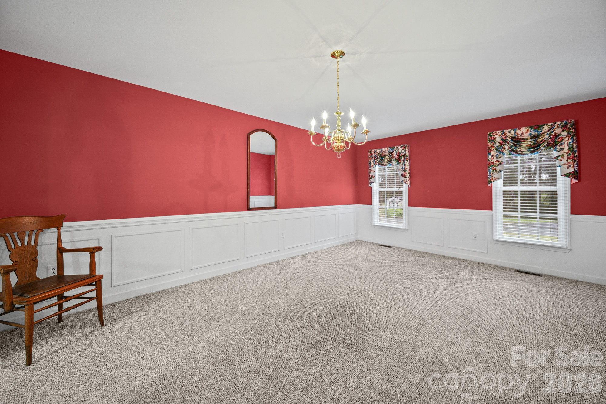 410 W Elm Street — Wingate