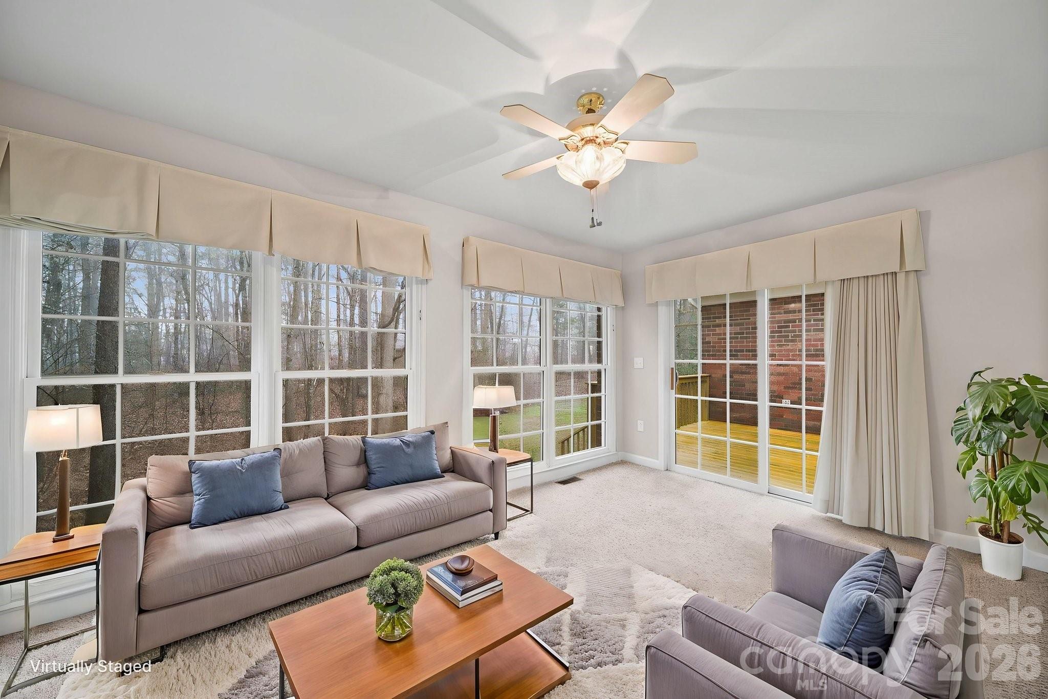410 W Elm Street — Wingate