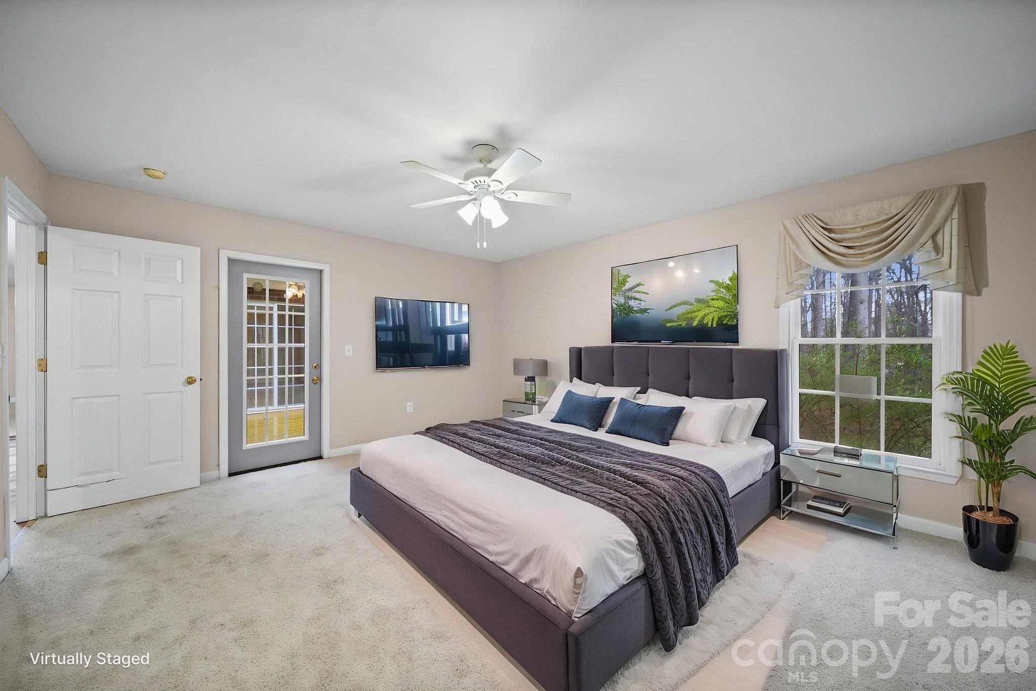 410 W Elm Street — Wingate