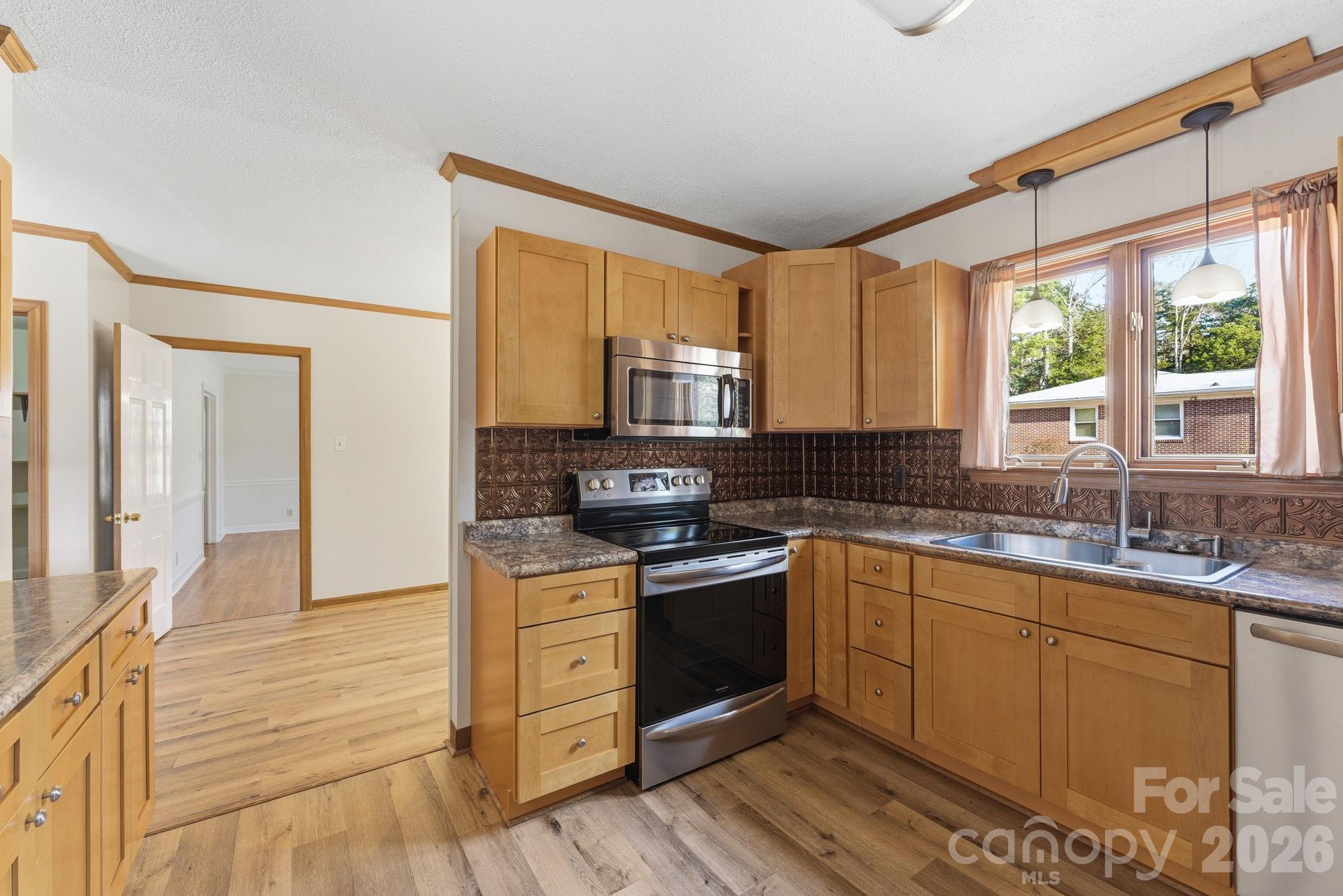 201 Hillcrest Drive — Winnsboro