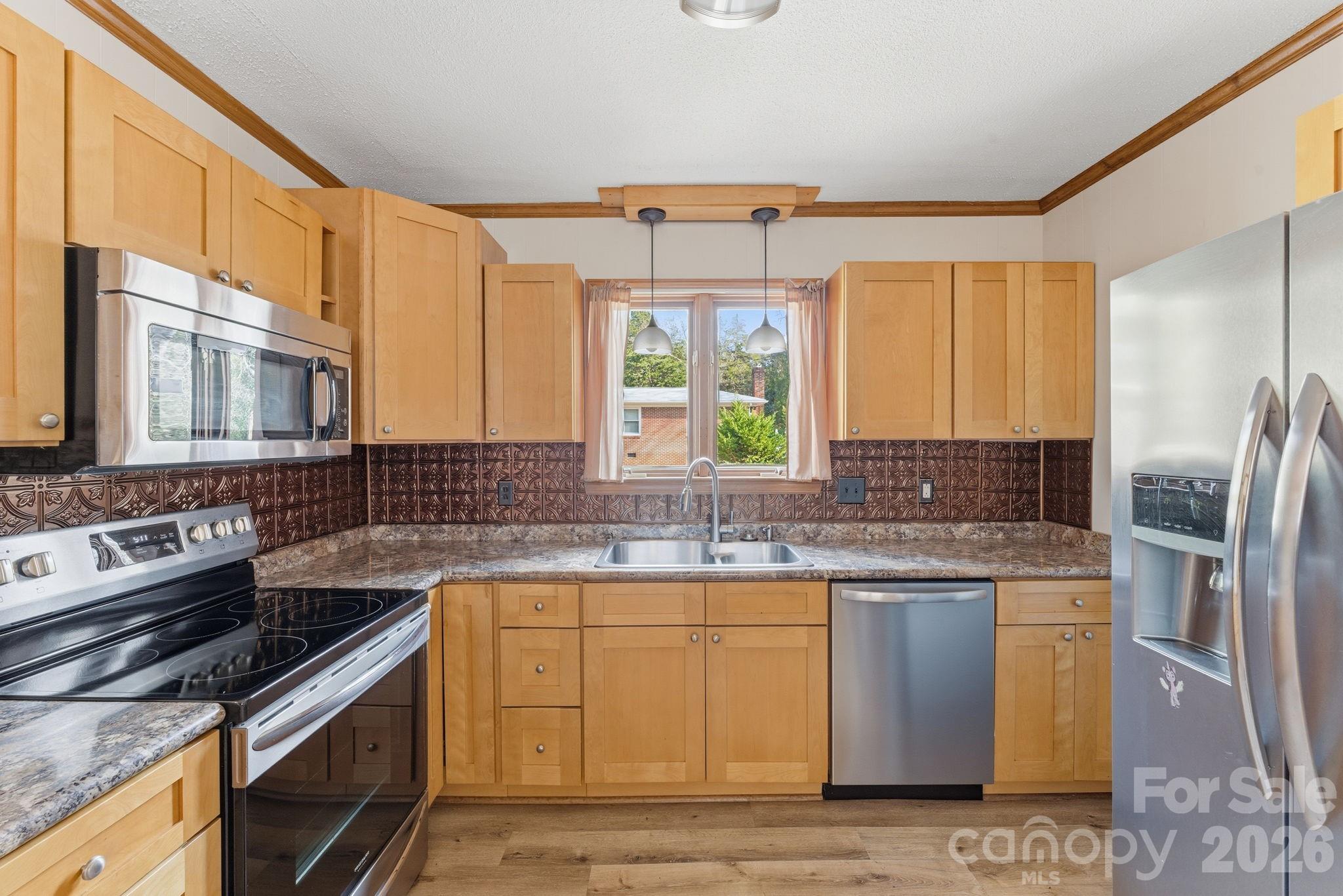 201 Hillcrest Drive — Winnsboro