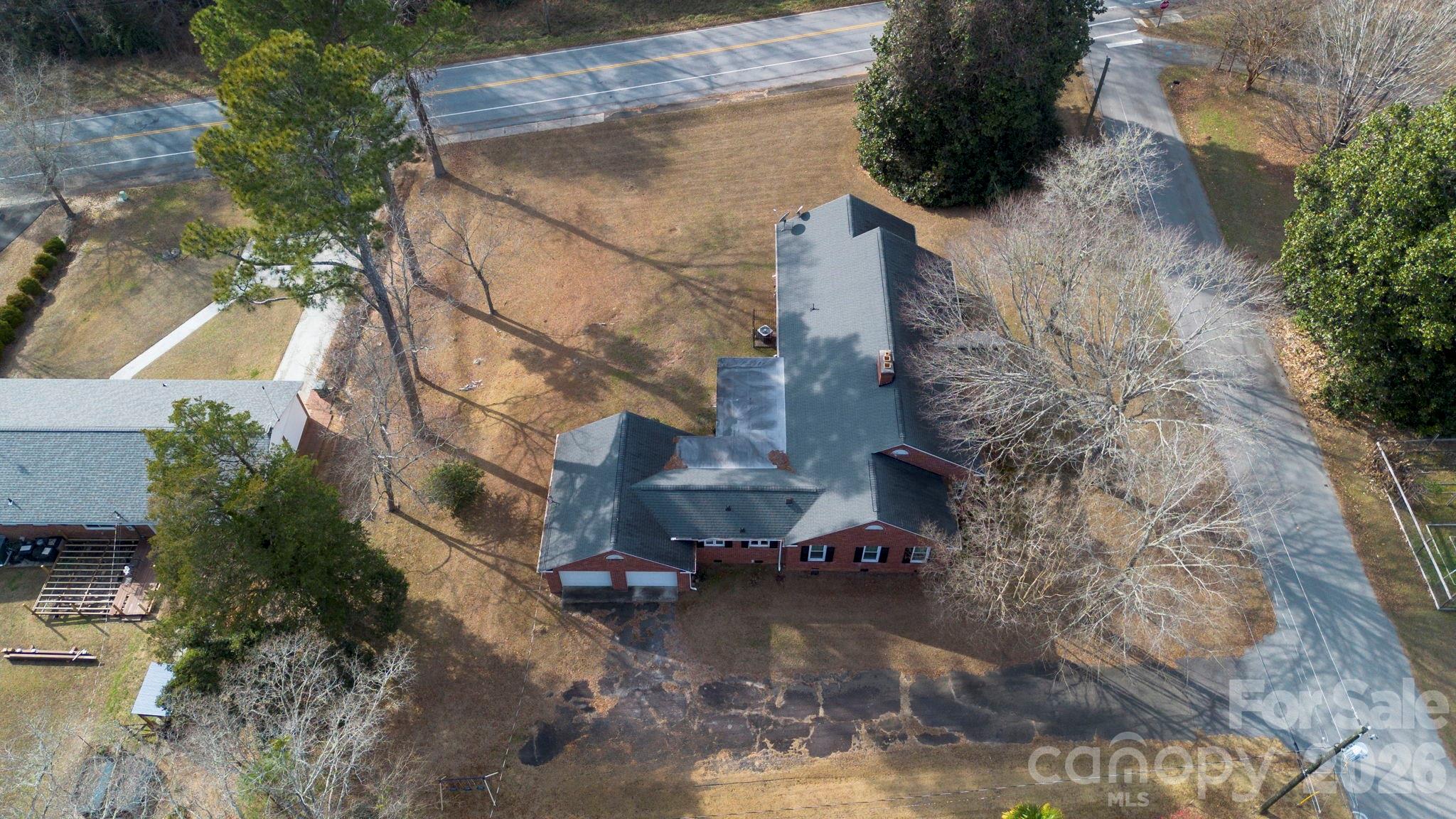201 Hillcrest Drive — Winnsboro