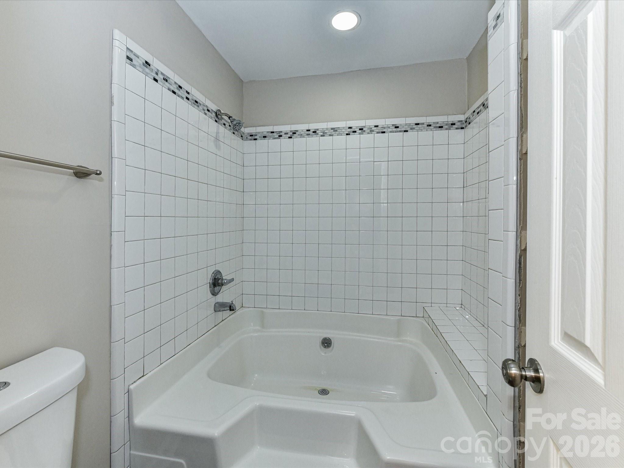 7304 Winery Lane — Charlotte