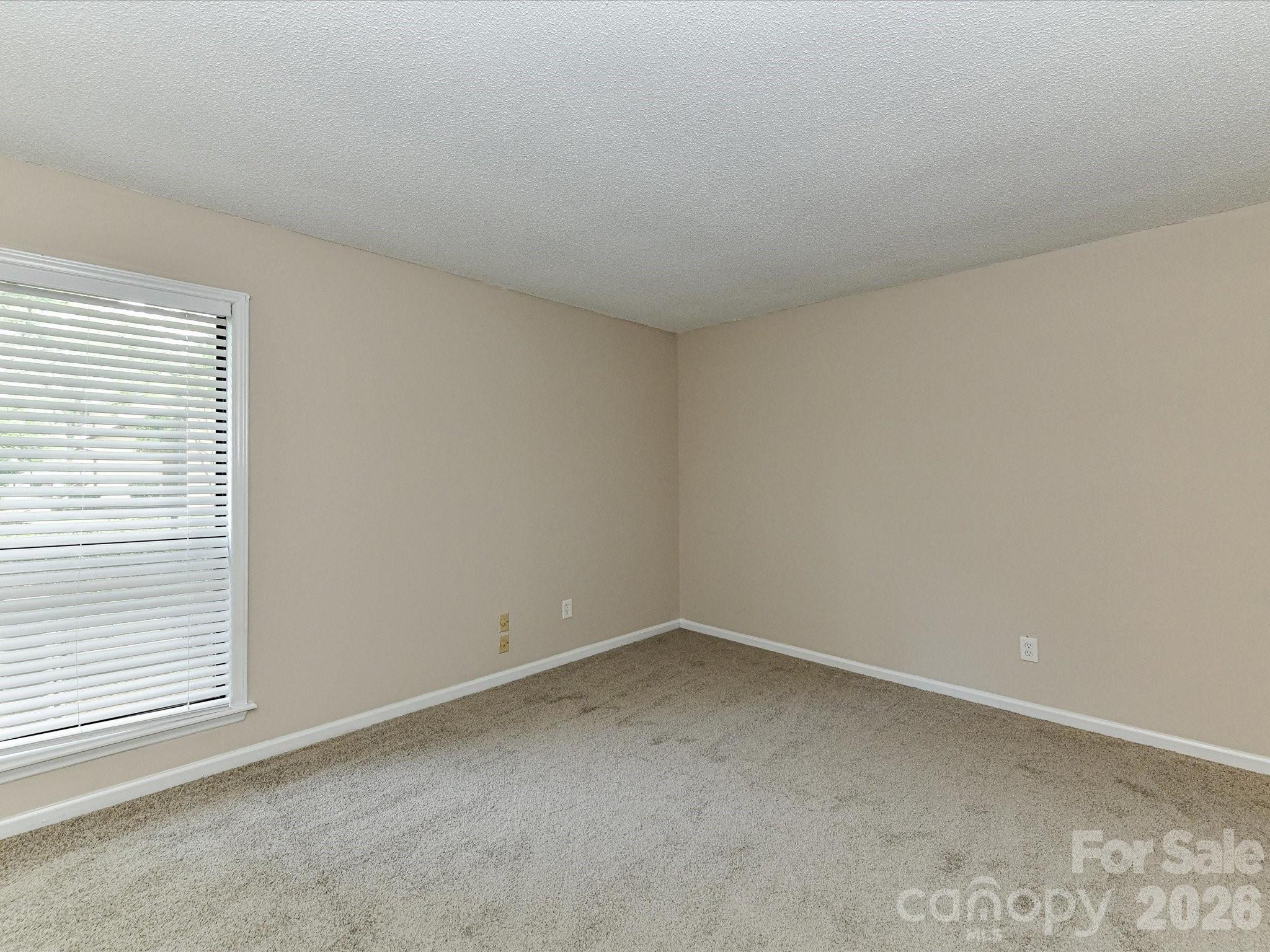 7304 Winery Lane — Charlotte