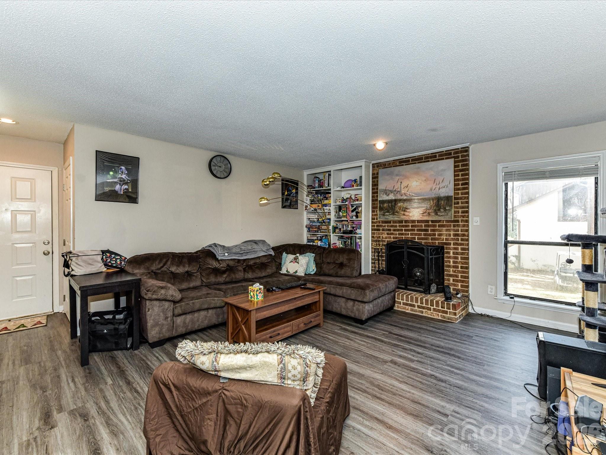 7304 Winery Lane — Charlotte