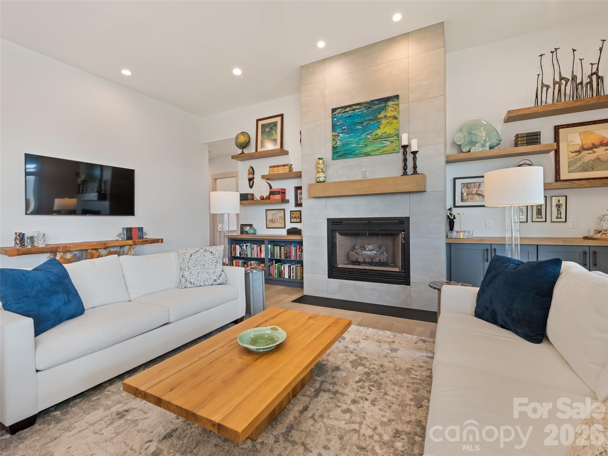 717 Daniel Circle Drive — Mills River