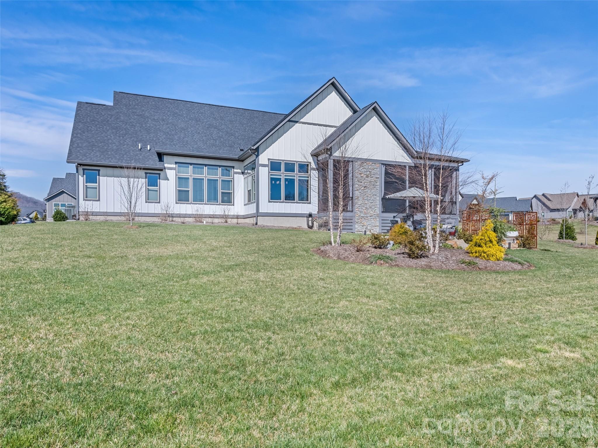717 Daniel Circle Drive — Mills River