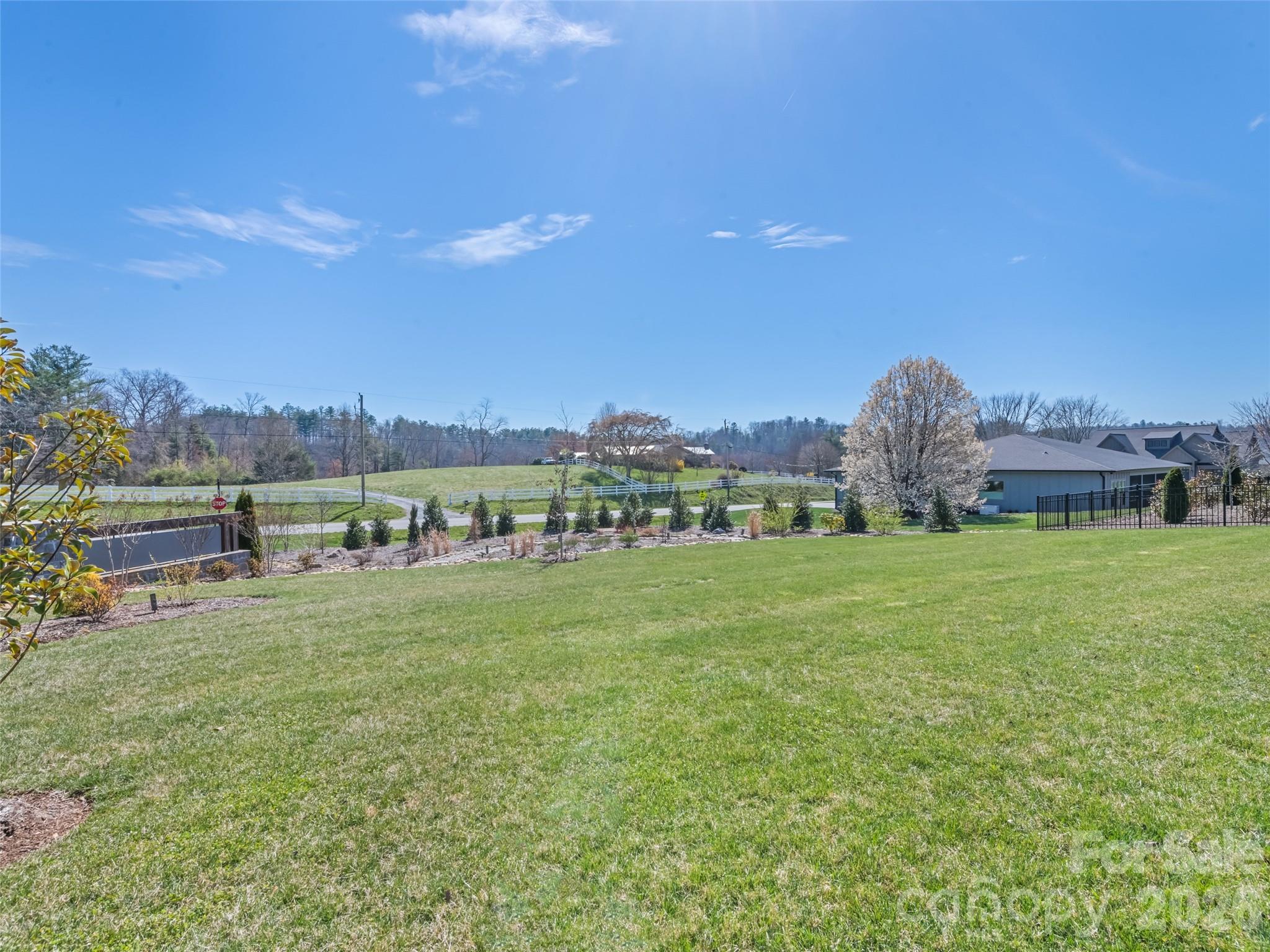 717 Daniel Circle Drive — Mills River