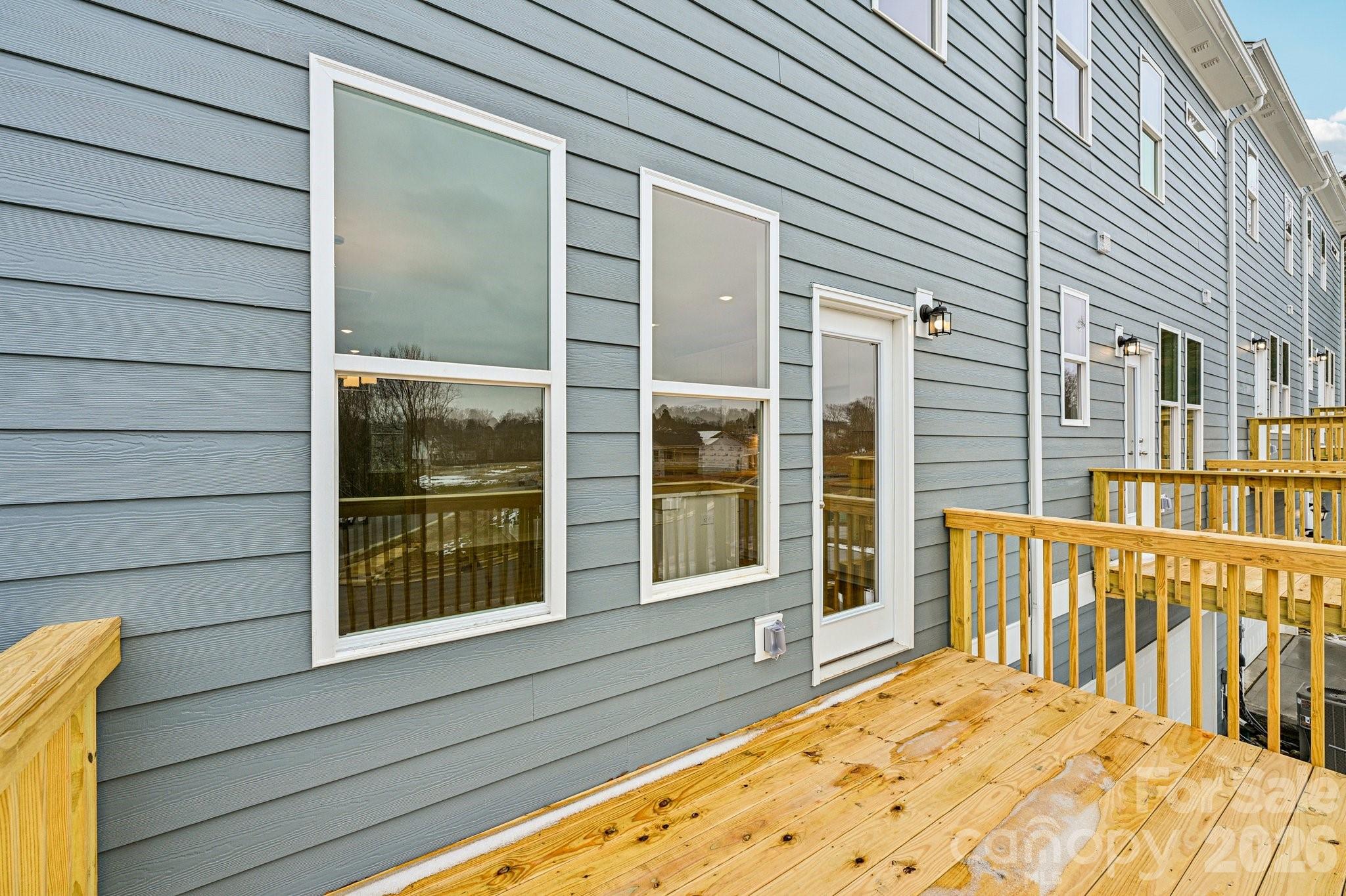 11025 Warfield Avenue #02 — Huntersville