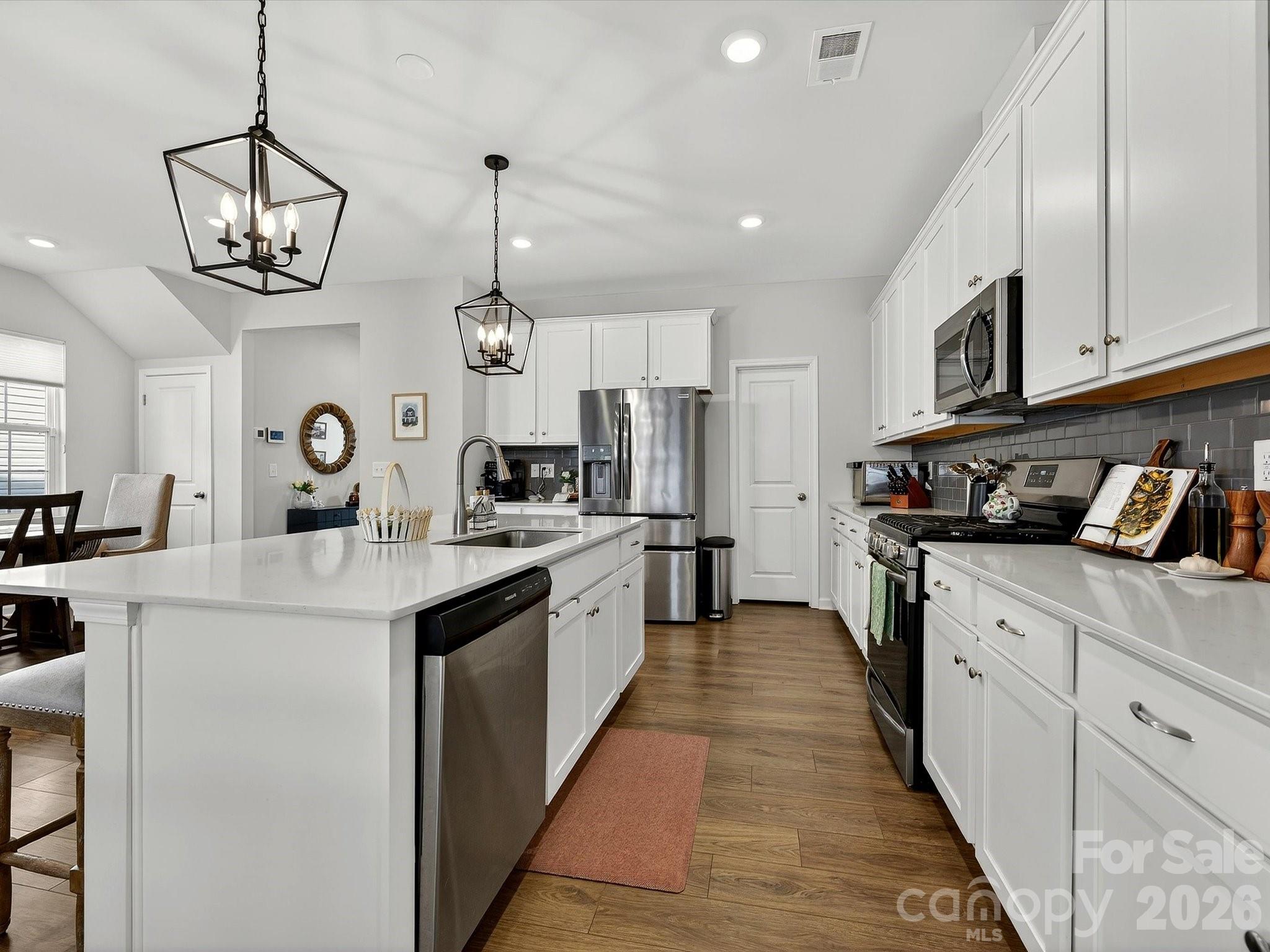 15748 Country House Street — Charlotte