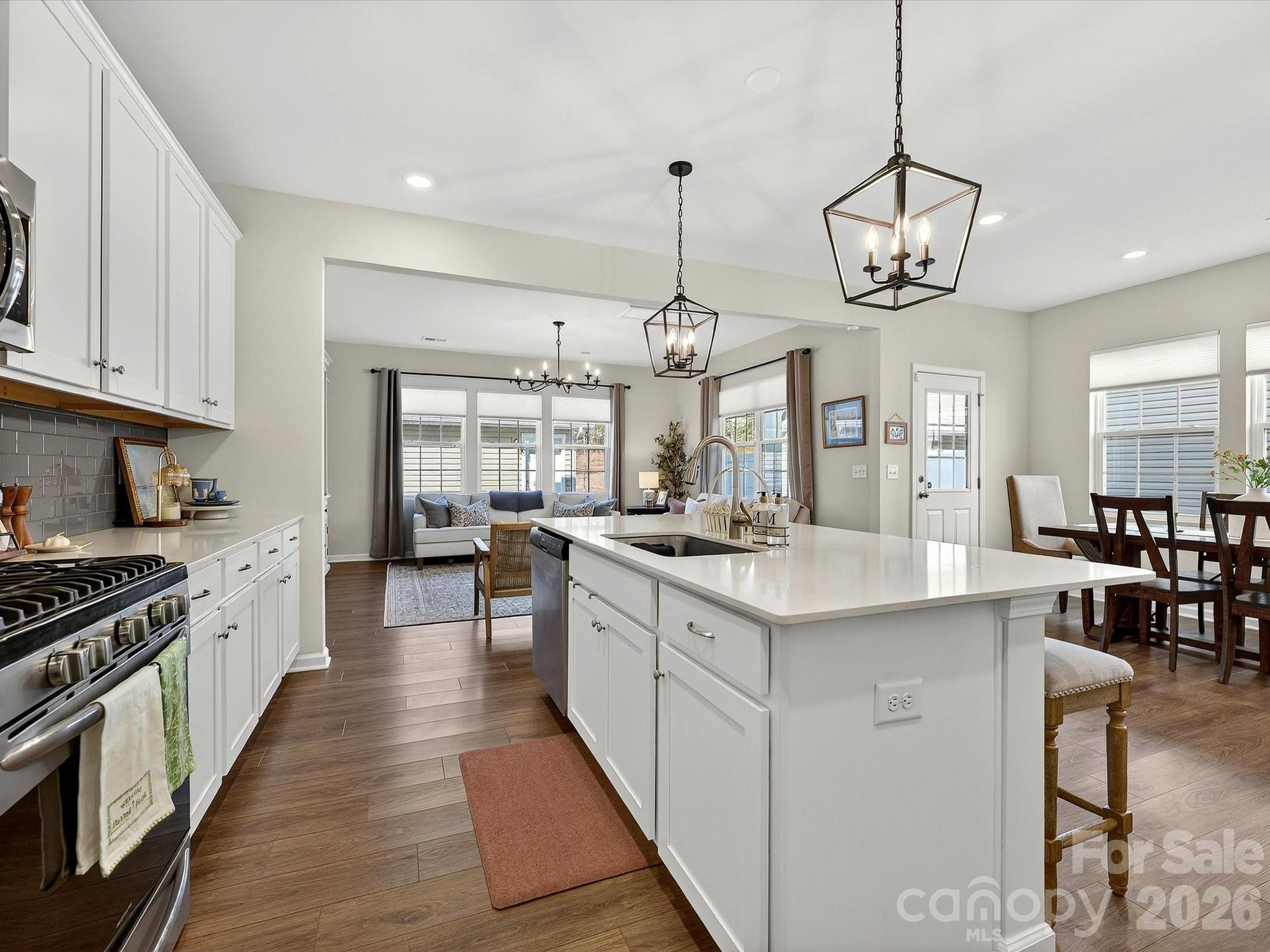15748 Country House Street — Charlotte
