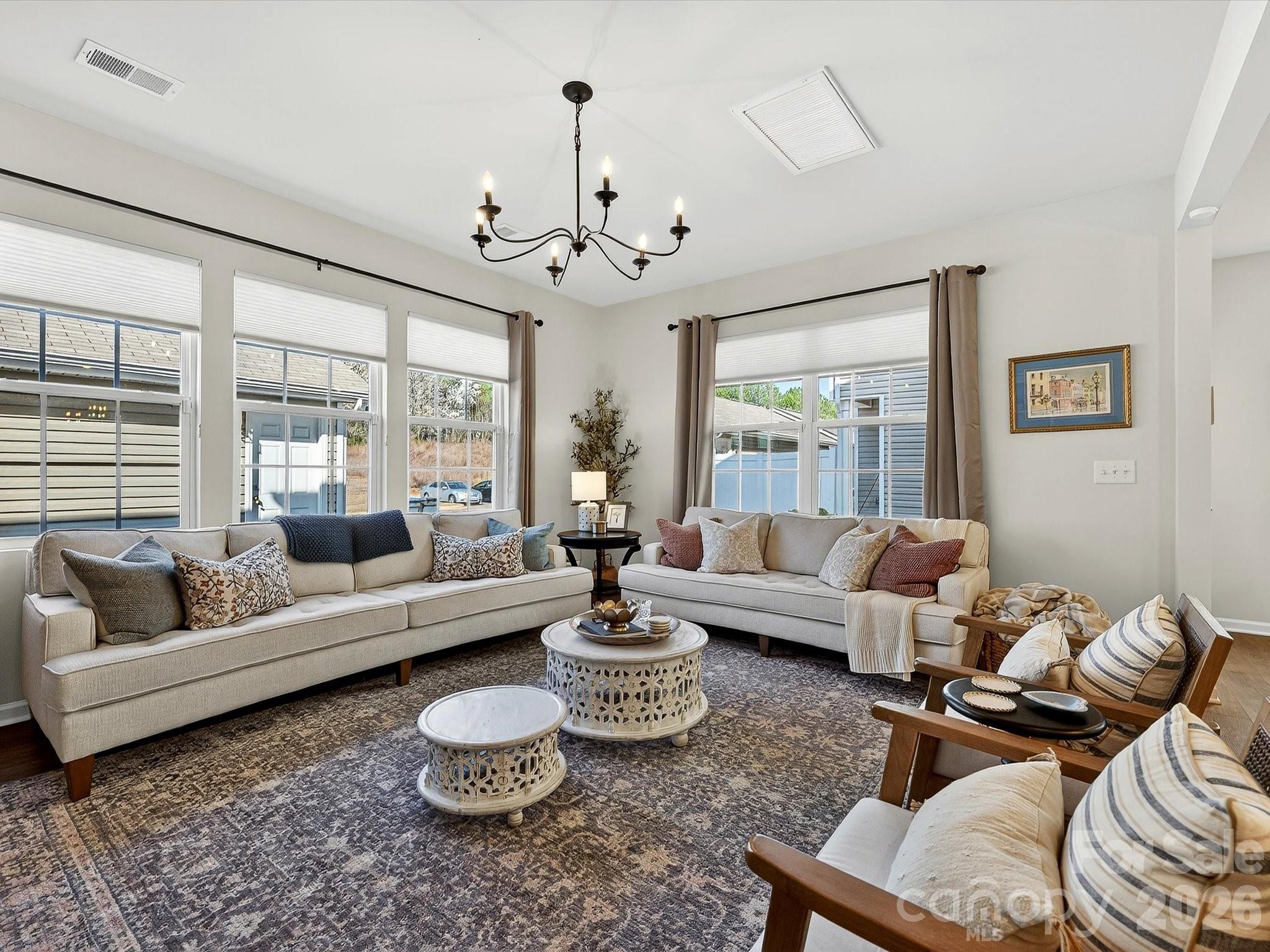 15748 Country House Street — Charlotte