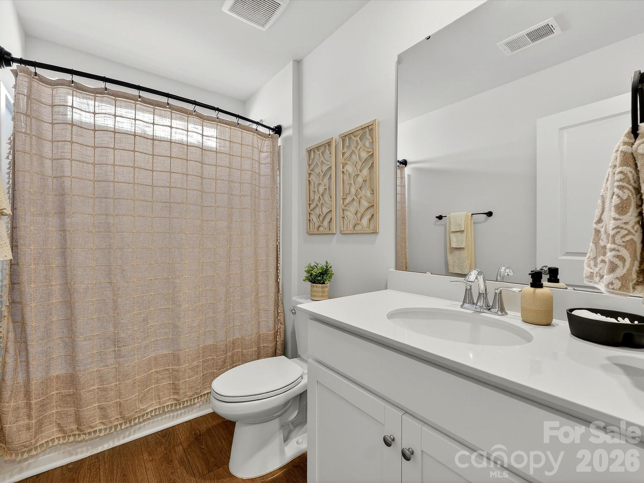 15748 Country House Street — Charlotte