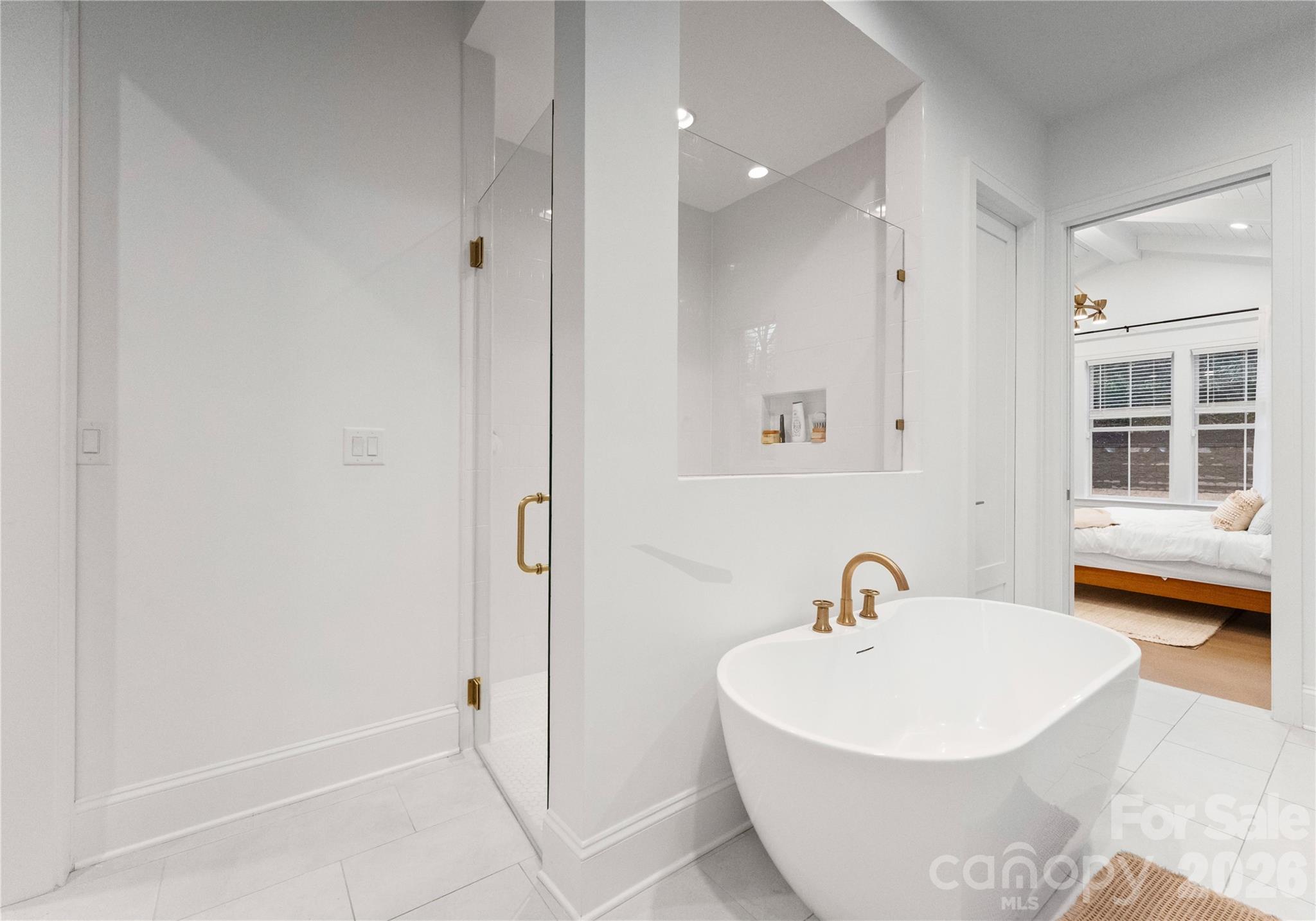 1527 St George Street — Charlotte