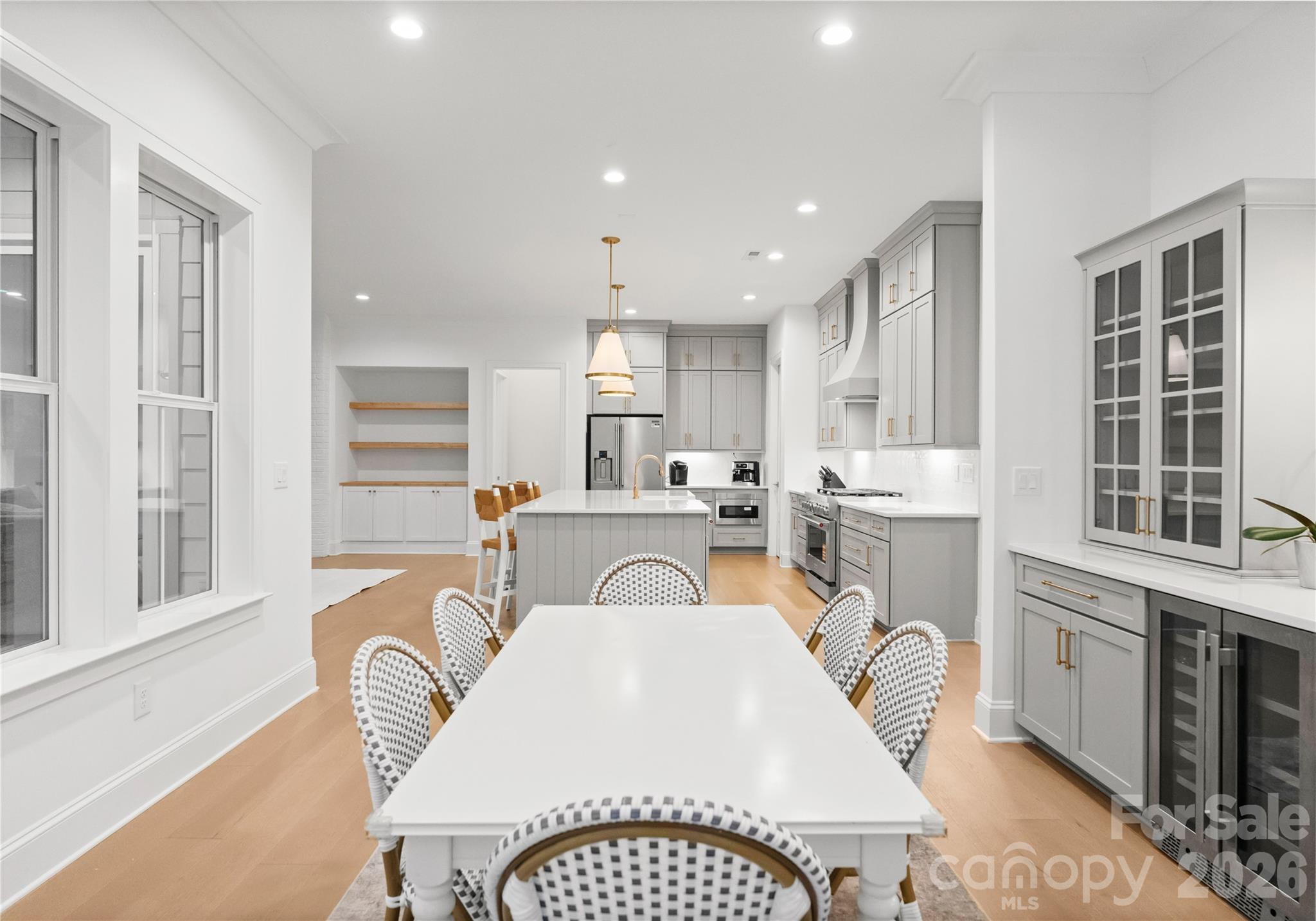 1527 St George Street — Charlotte