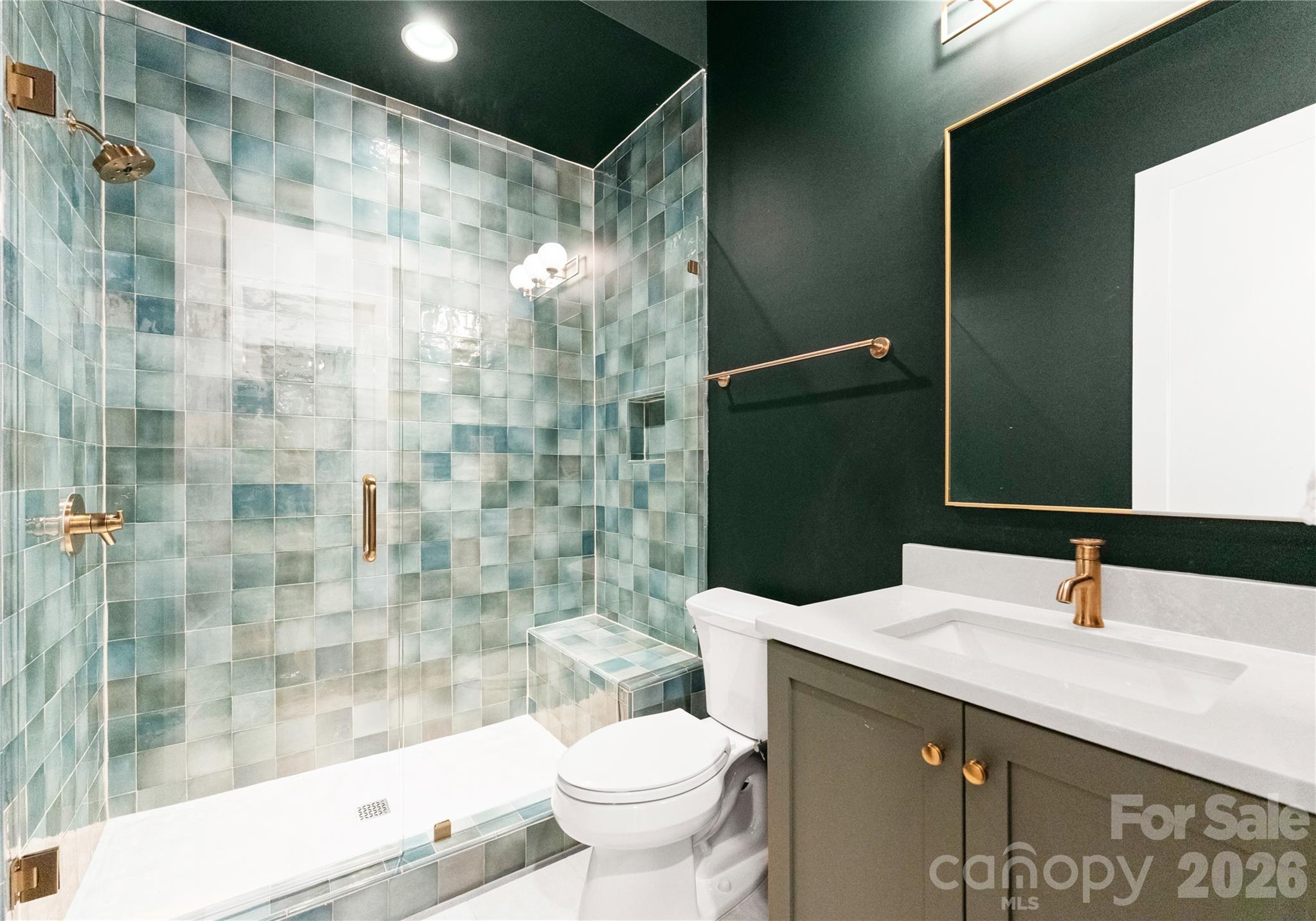 1527 St George Street — Charlotte