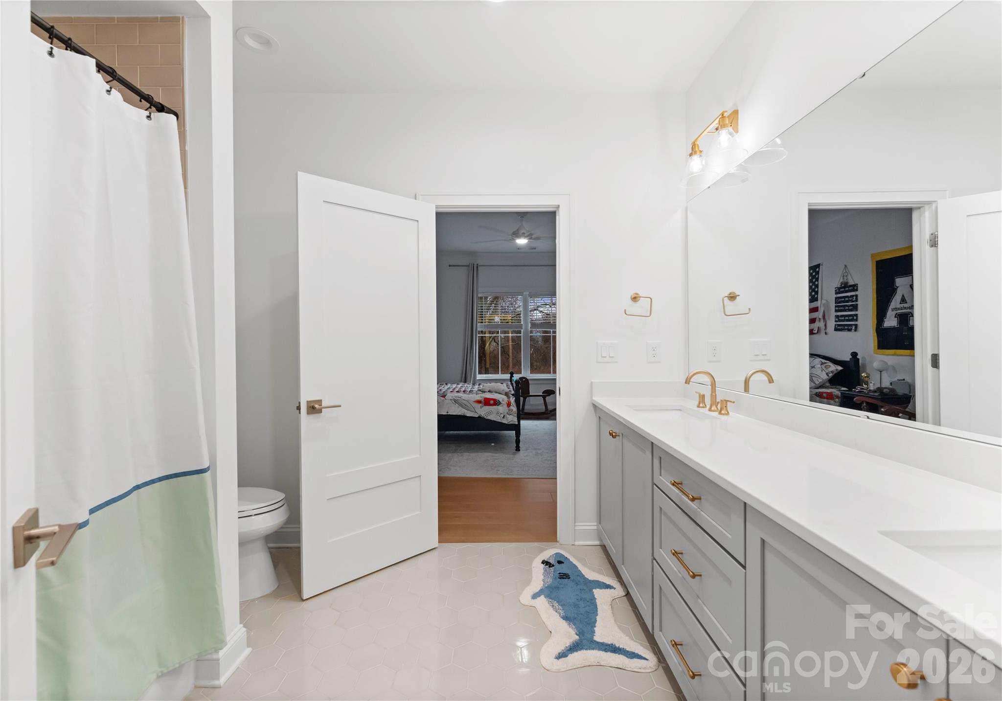 1527 St George Street — Charlotte