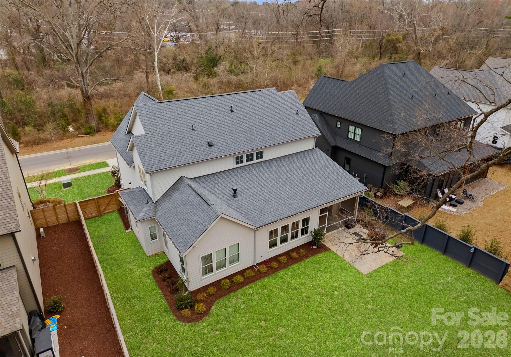 1527 St George Street — Charlotte
