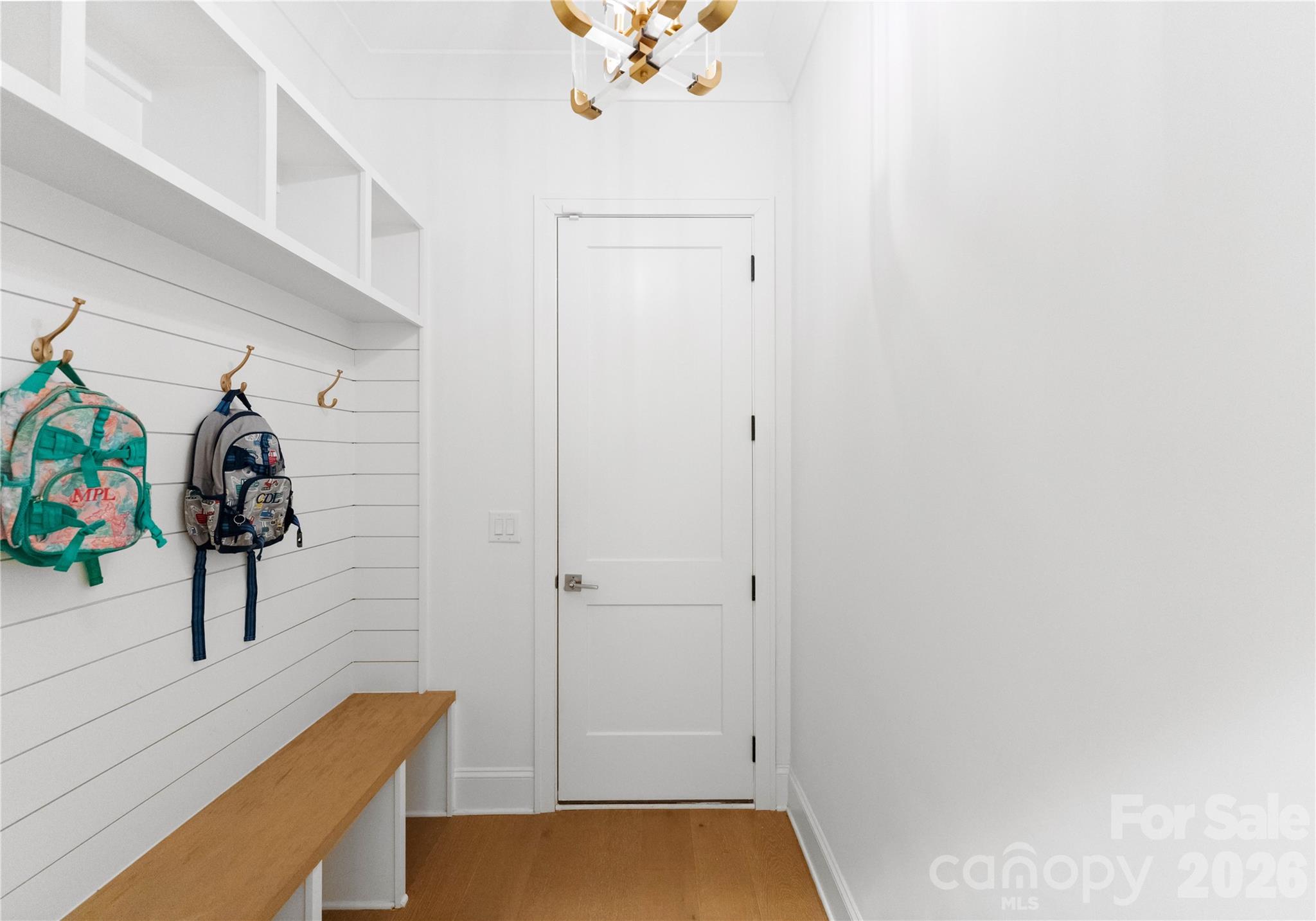 1527 St George Street — Charlotte